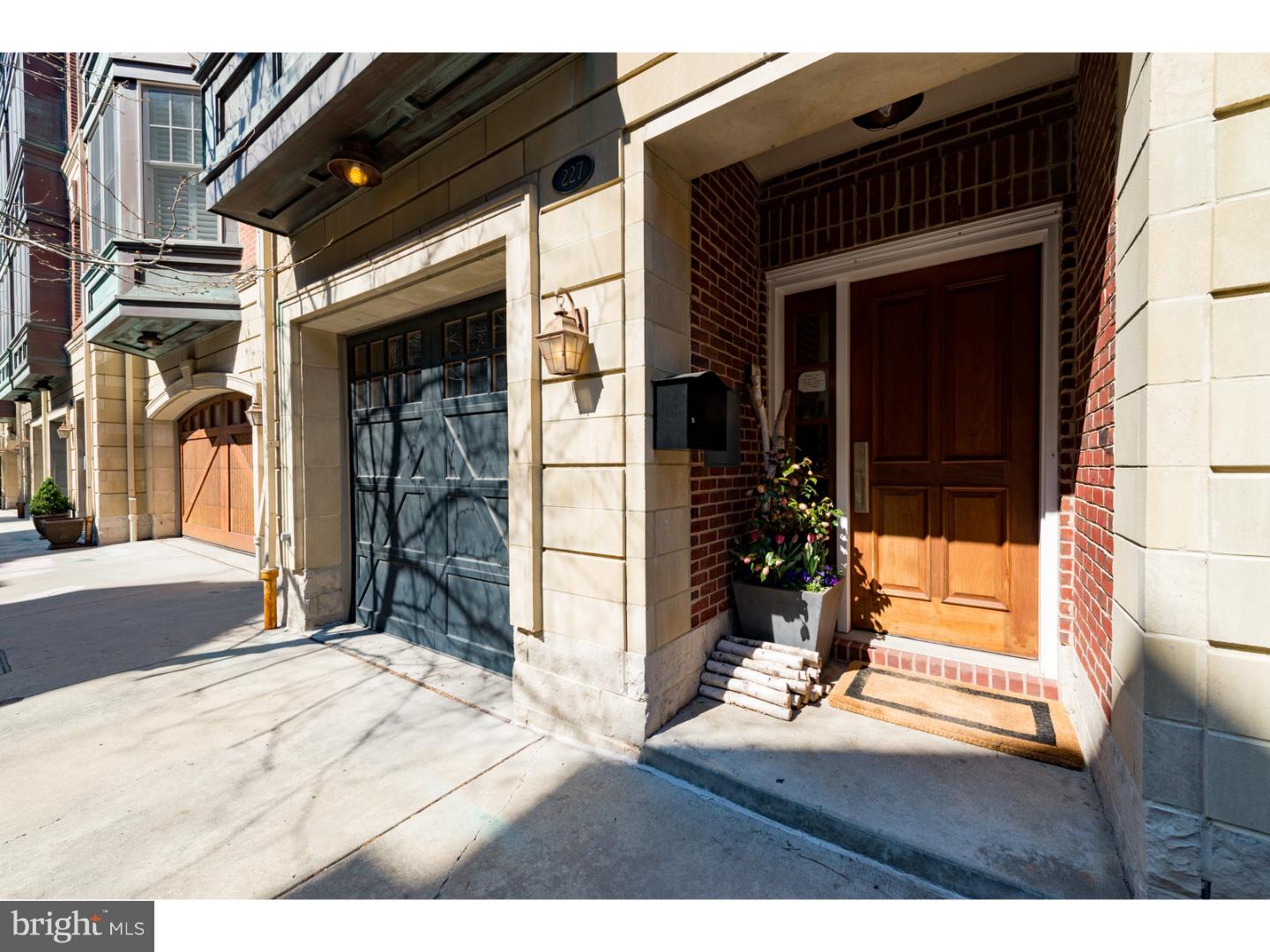 SOCIETY HILL - Residential