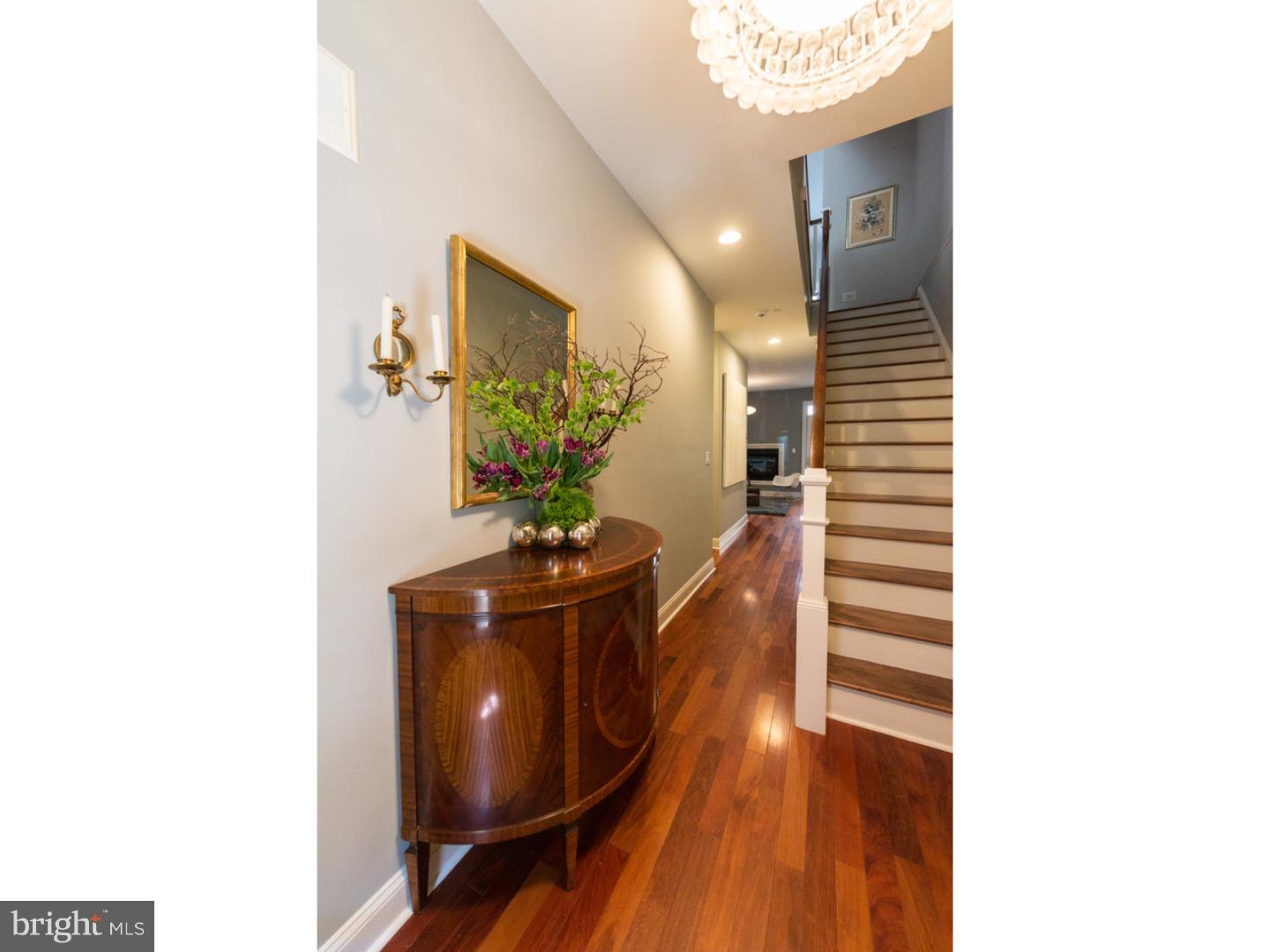 SOCIETY HILL - Residential