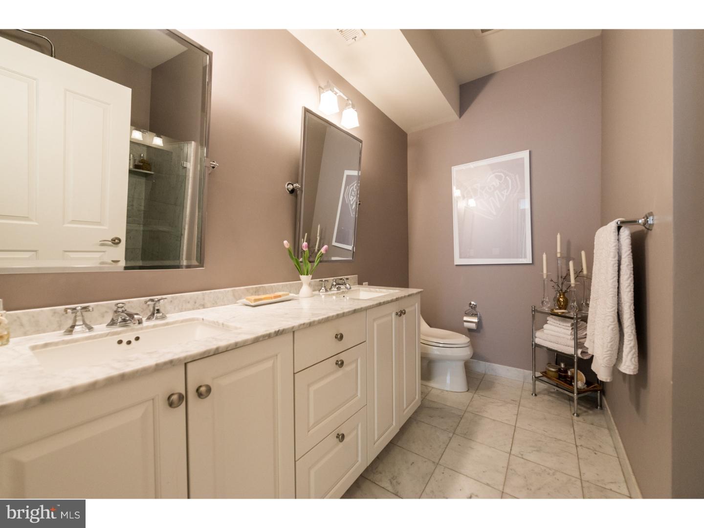 SOCIETY HILL - Residential