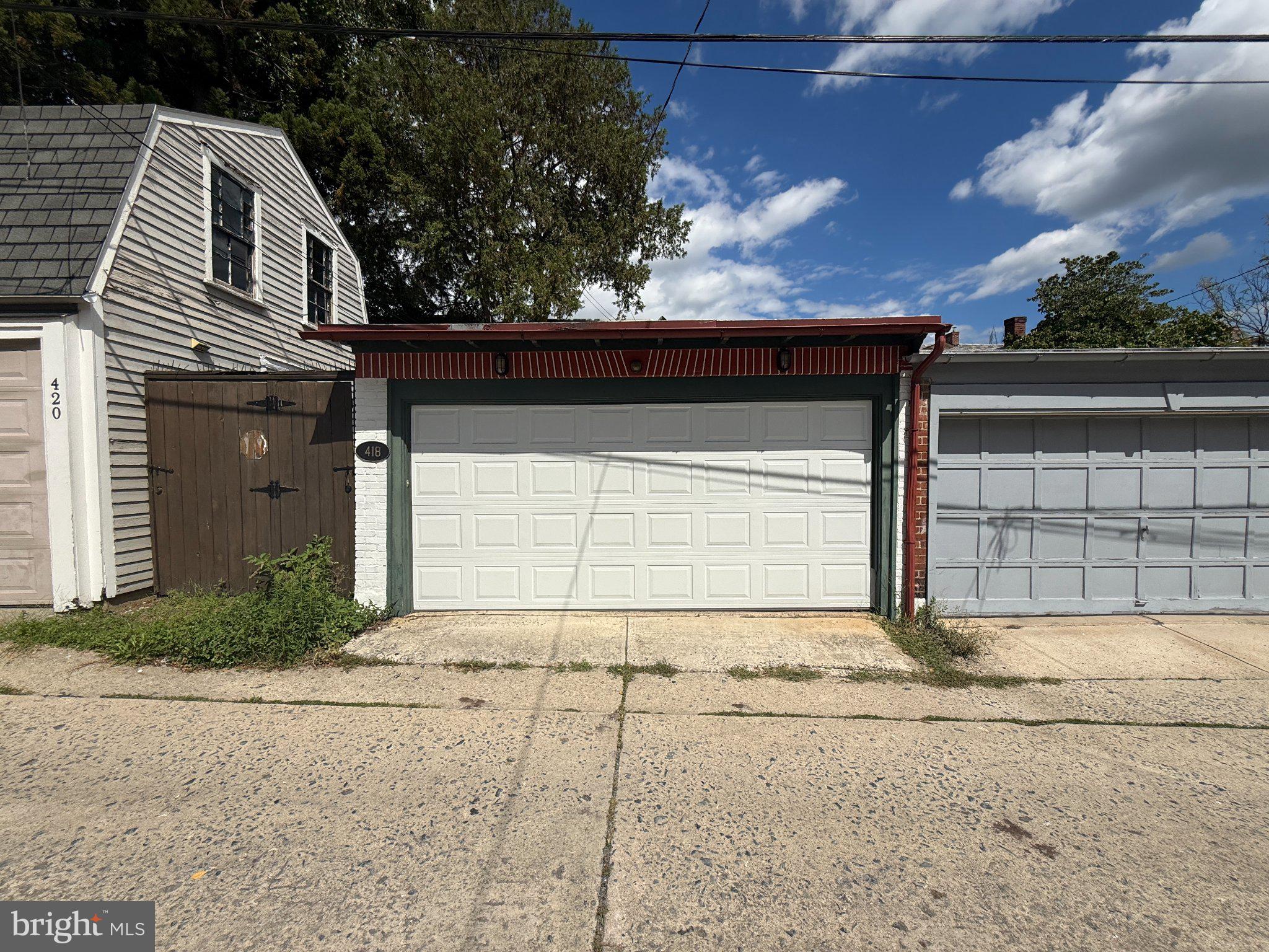 418 N 8TH STREET