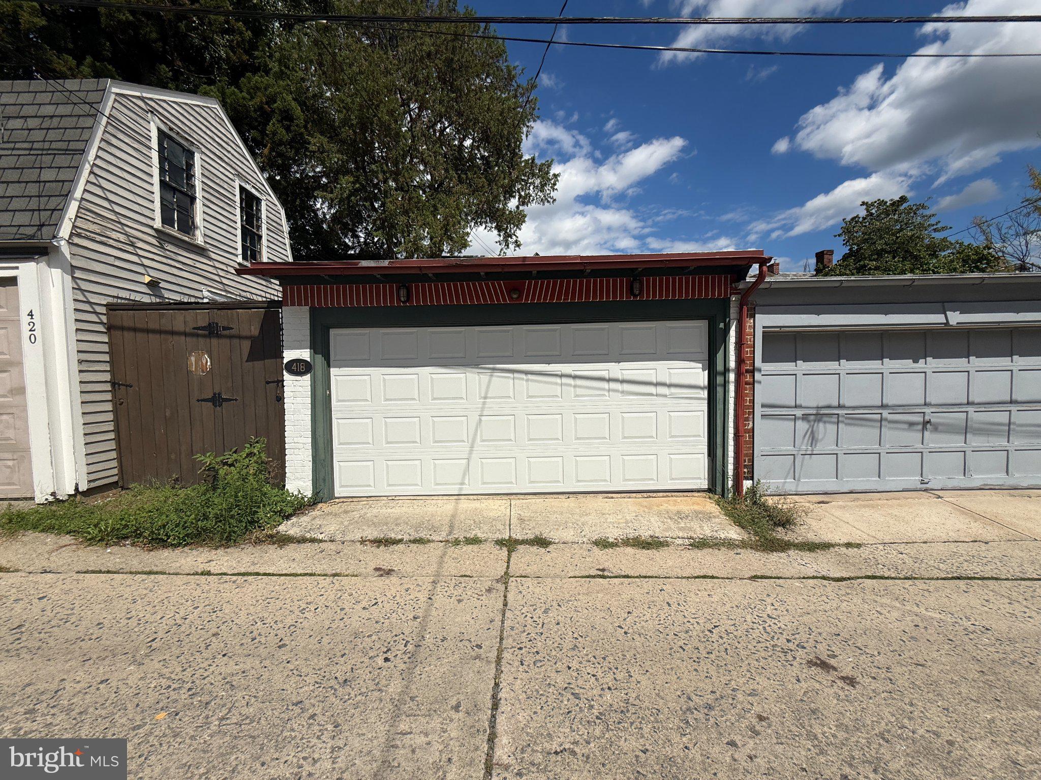418 N 8TH STREET