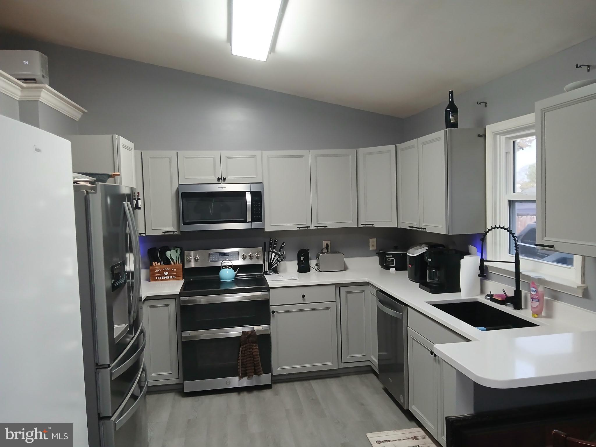 WESTMORELAND SHORES - Residential