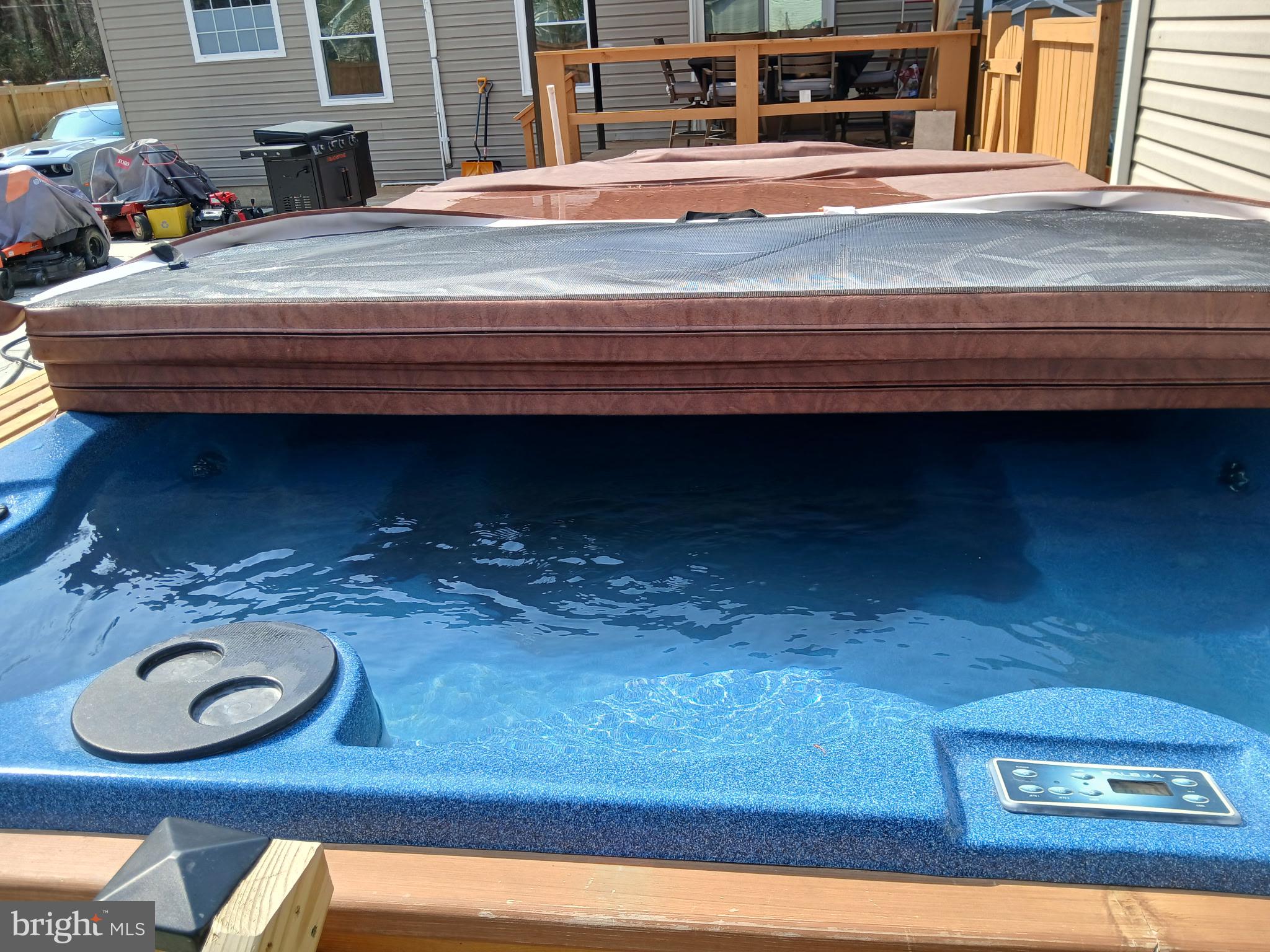 WESTMORELAND SHORES - Residential