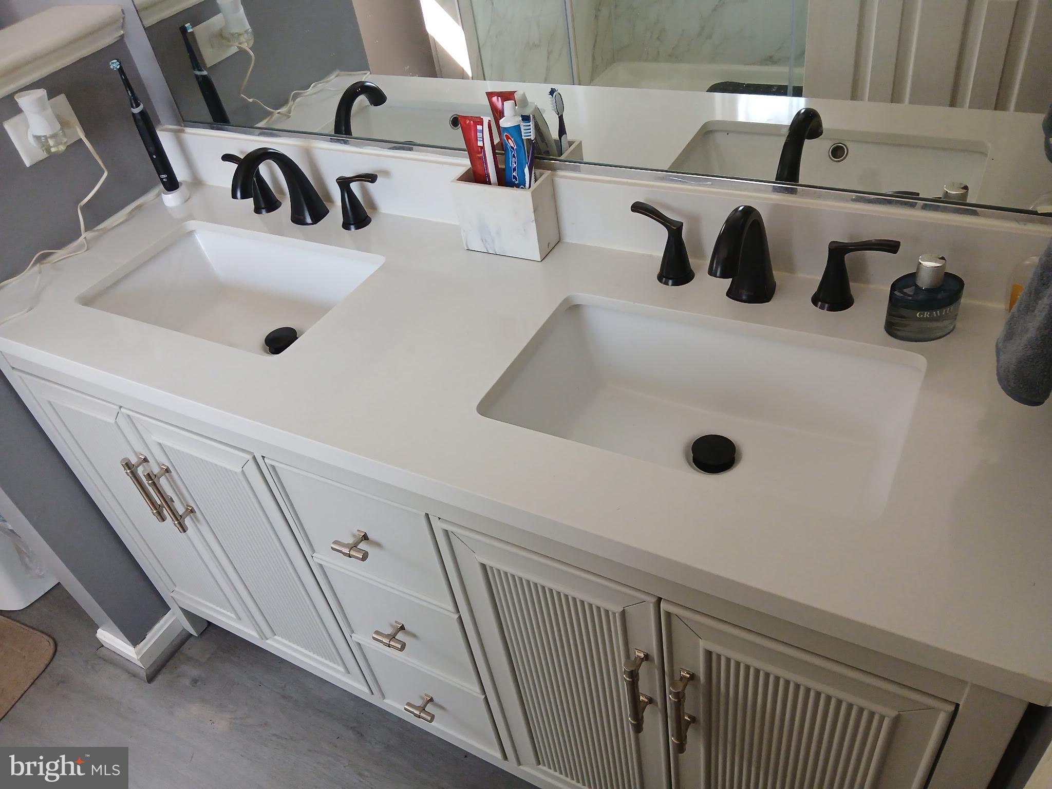 WESTMORELAND SHORES - Residential