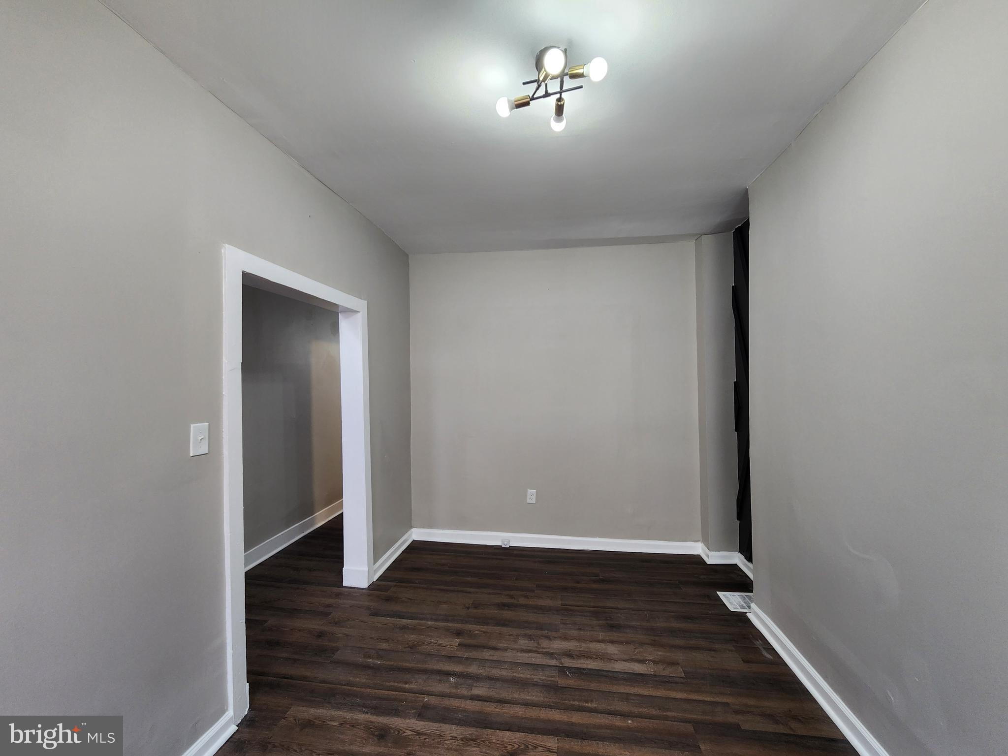 BROADWAY EAST - Residential