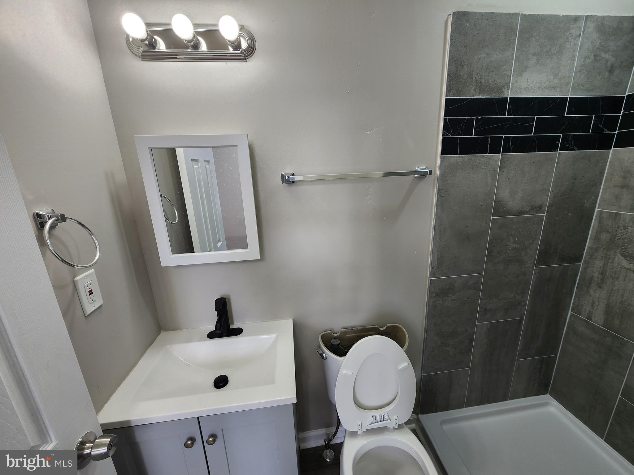 BROADWAY EAST - Residential