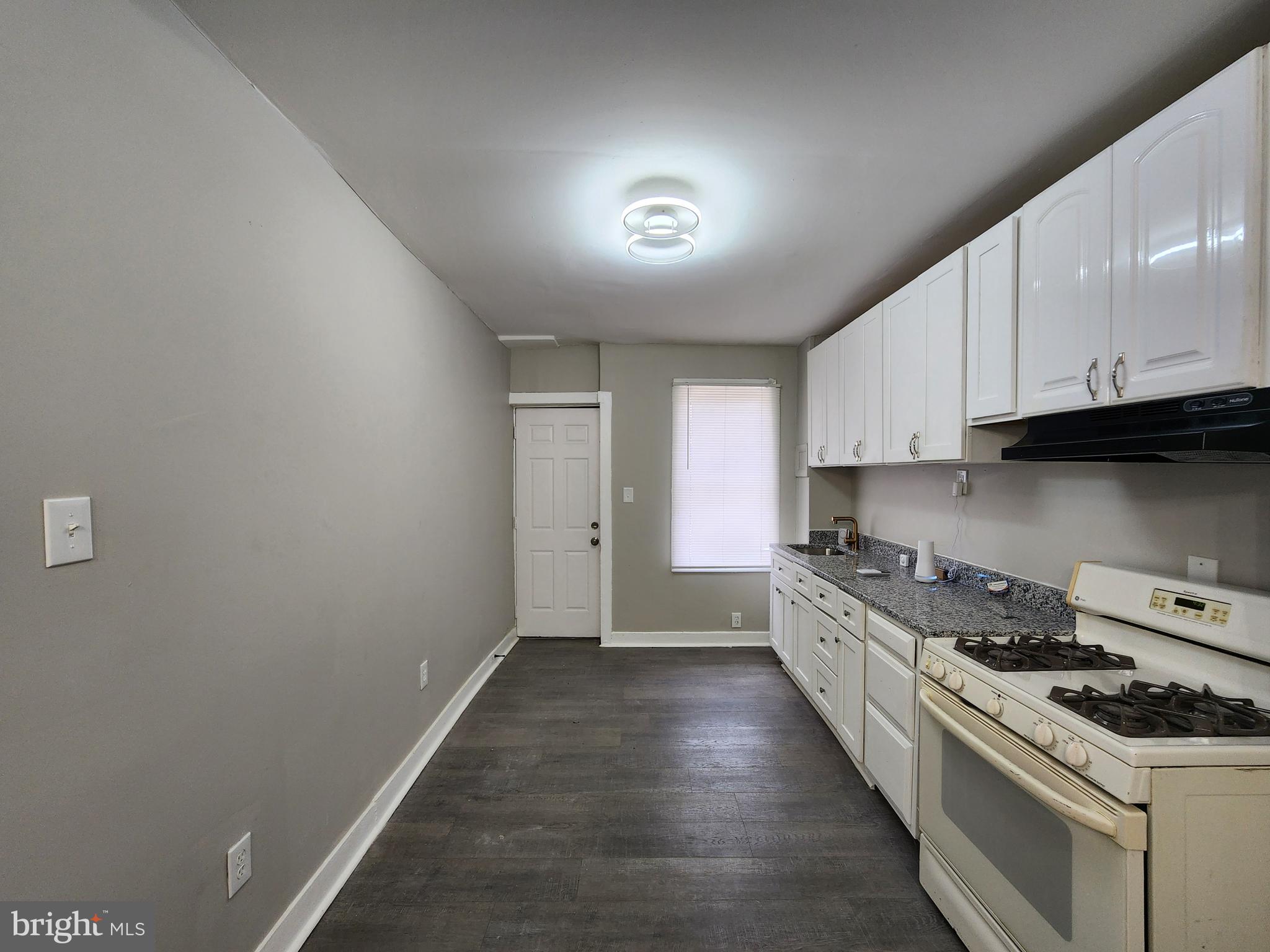 BROADWAY EAST - Residential