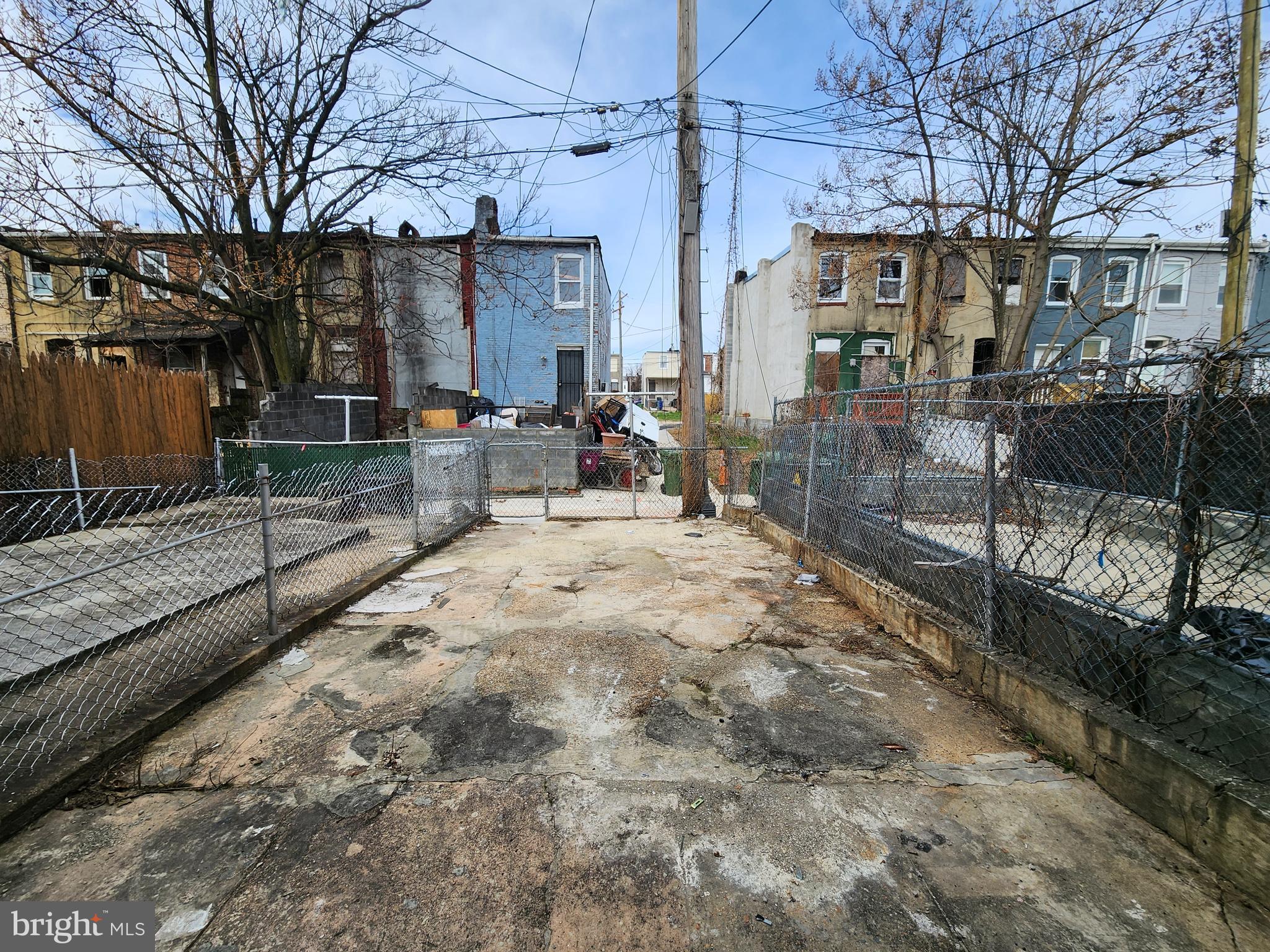 BROADWAY EAST - Residential