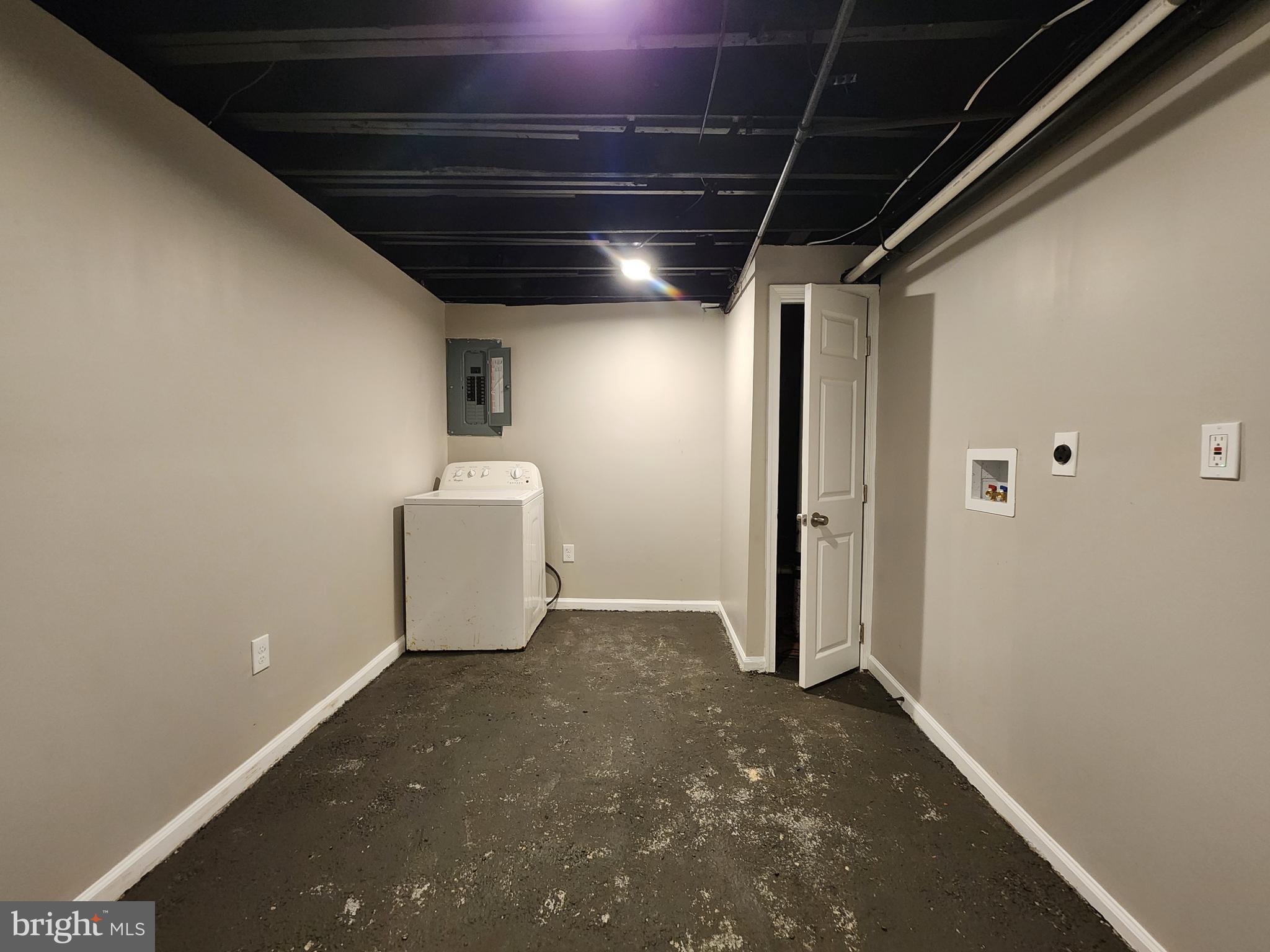 BROADWAY EAST - Residential