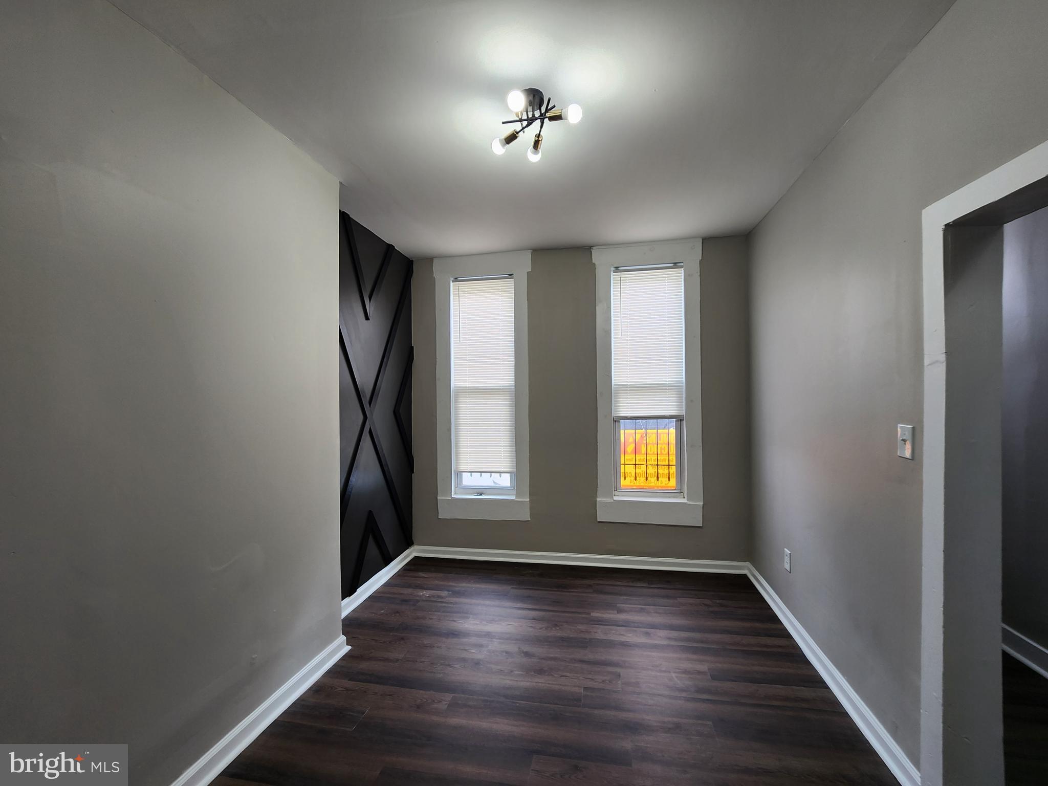 BROADWAY EAST - Residential