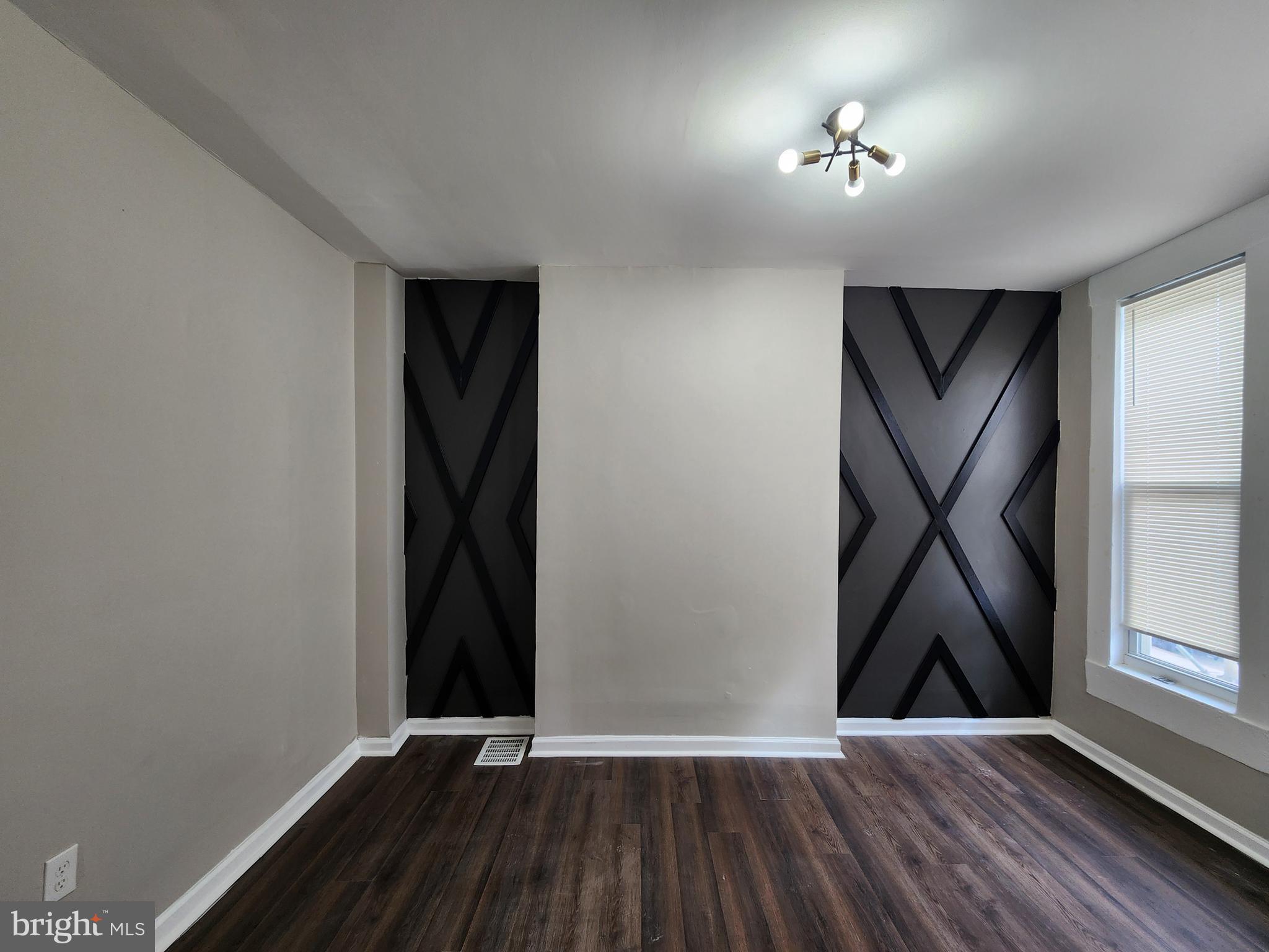 BROADWAY EAST - Residential