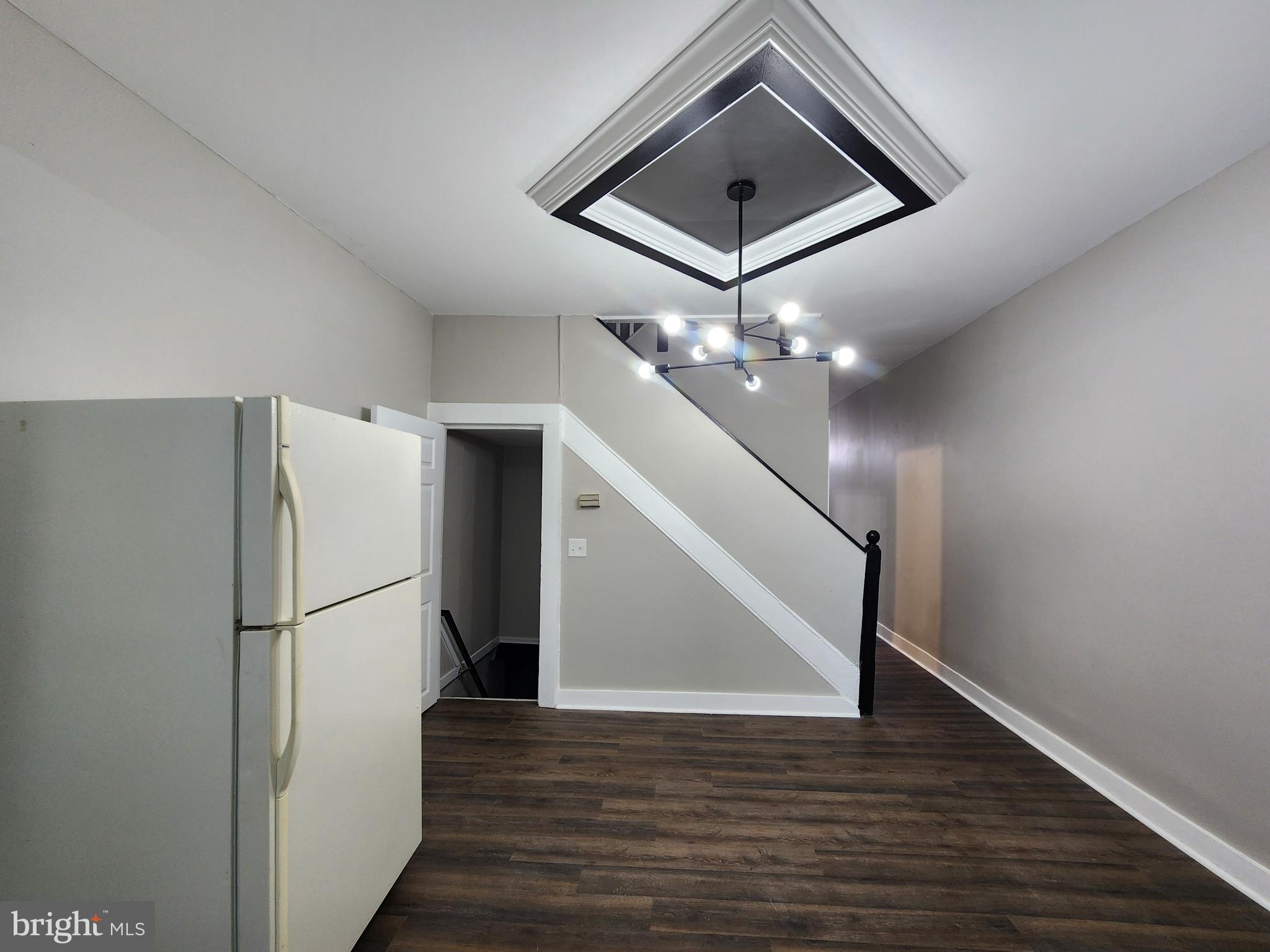 BROADWAY EAST - Residential