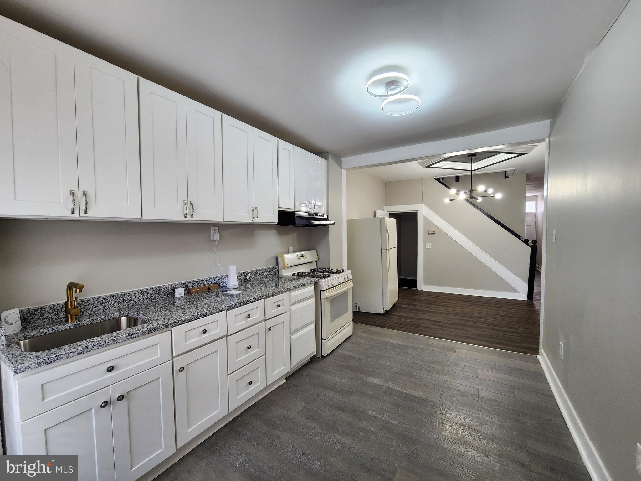 BROADWAY EAST - Residential