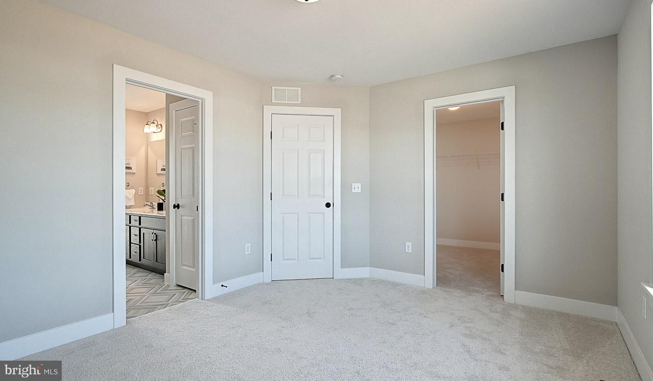 SUMMER LAYNE - Residential
