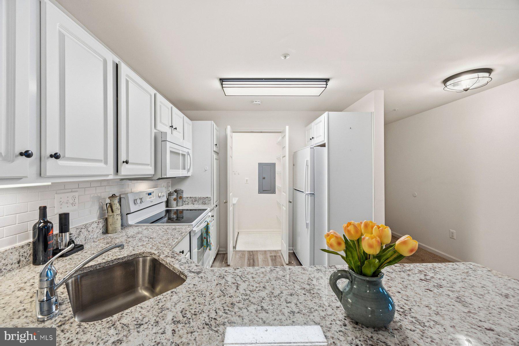 WINIFRED MANOR - Residential