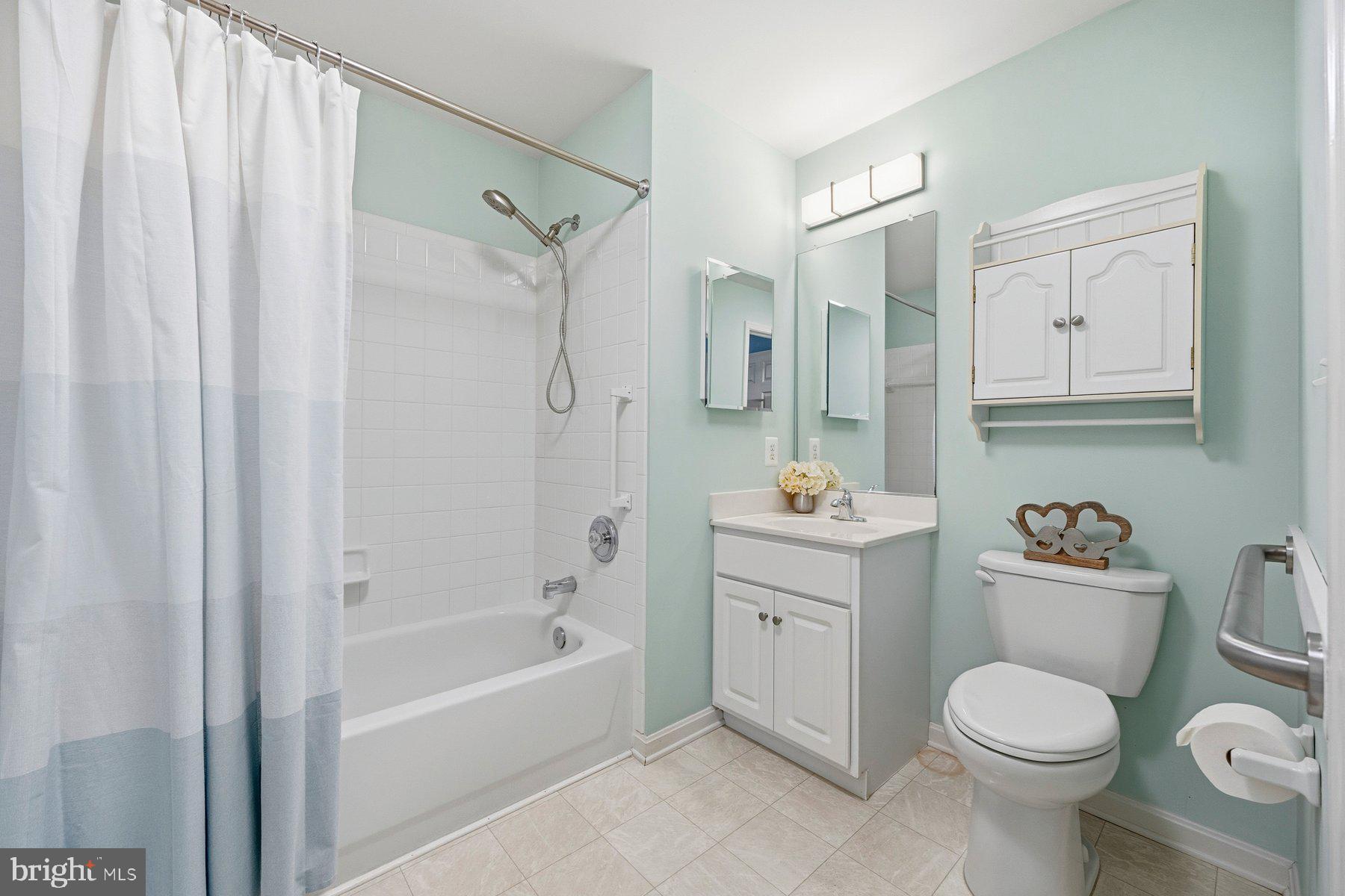 WINIFRED MANOR - Residential