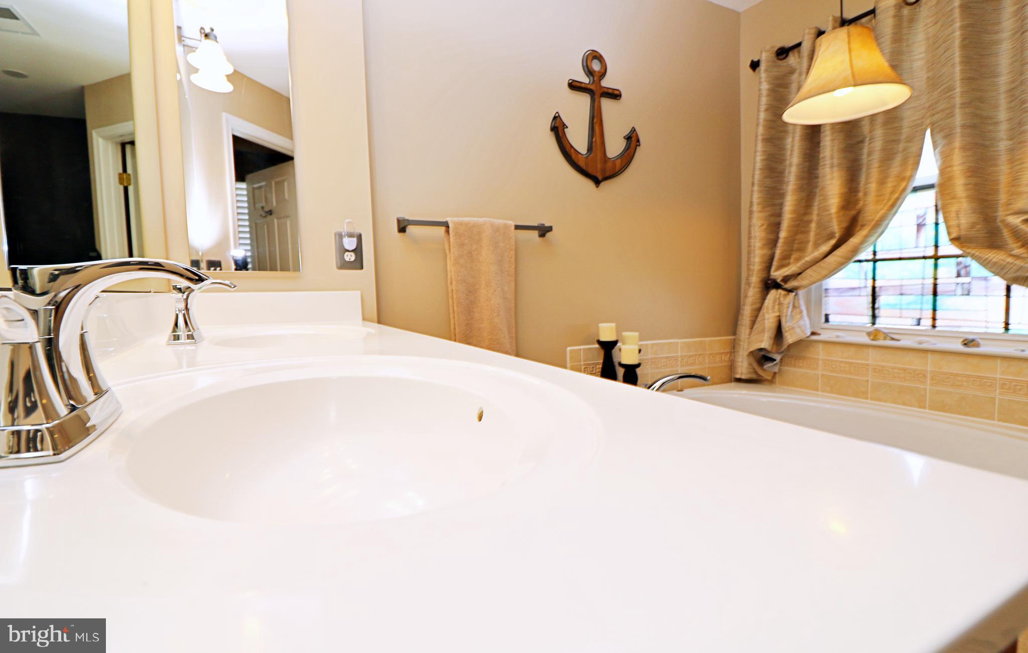 LAKELAND PLACE - Residential