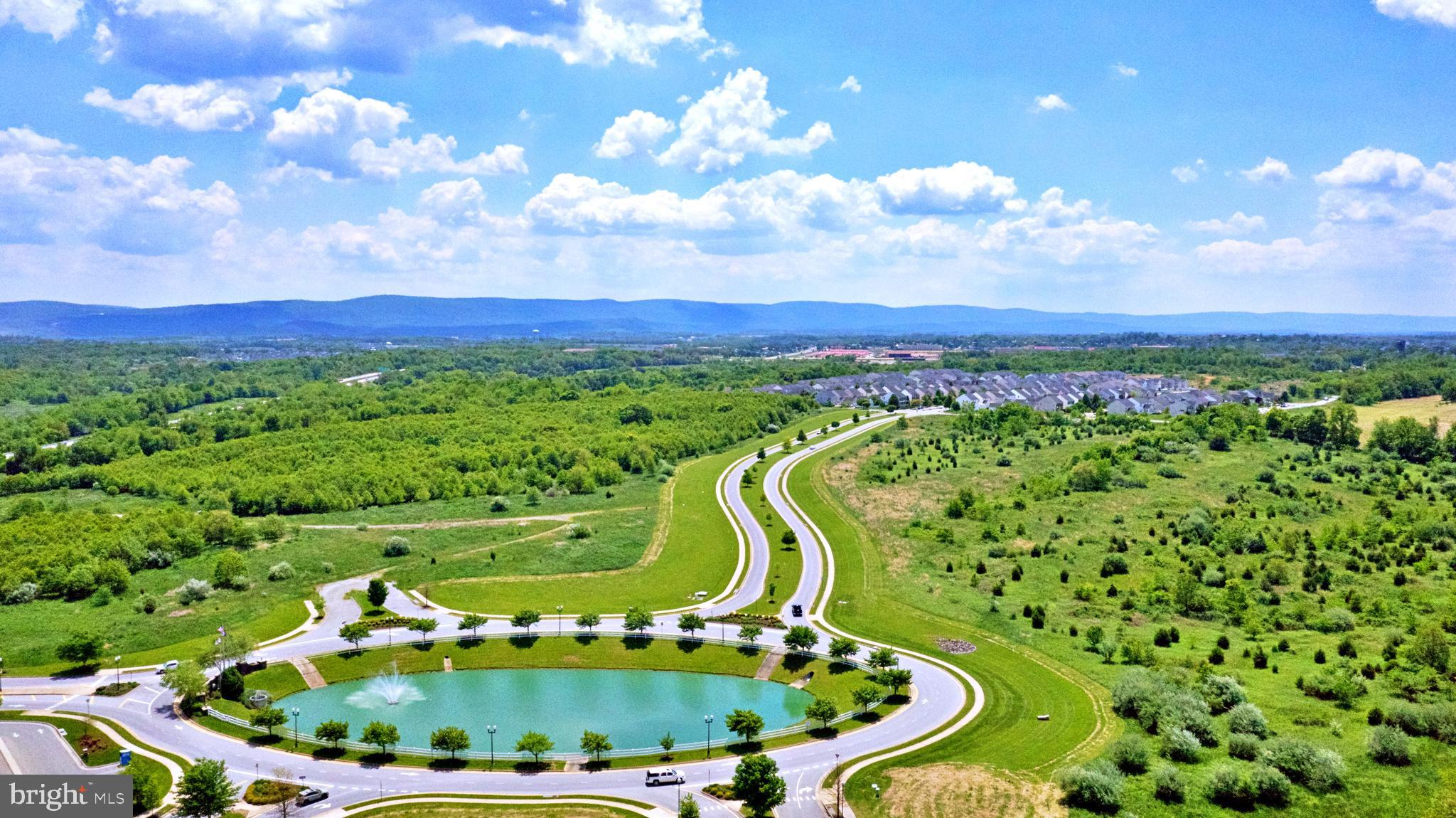 LAKELAND PLACE - Residential