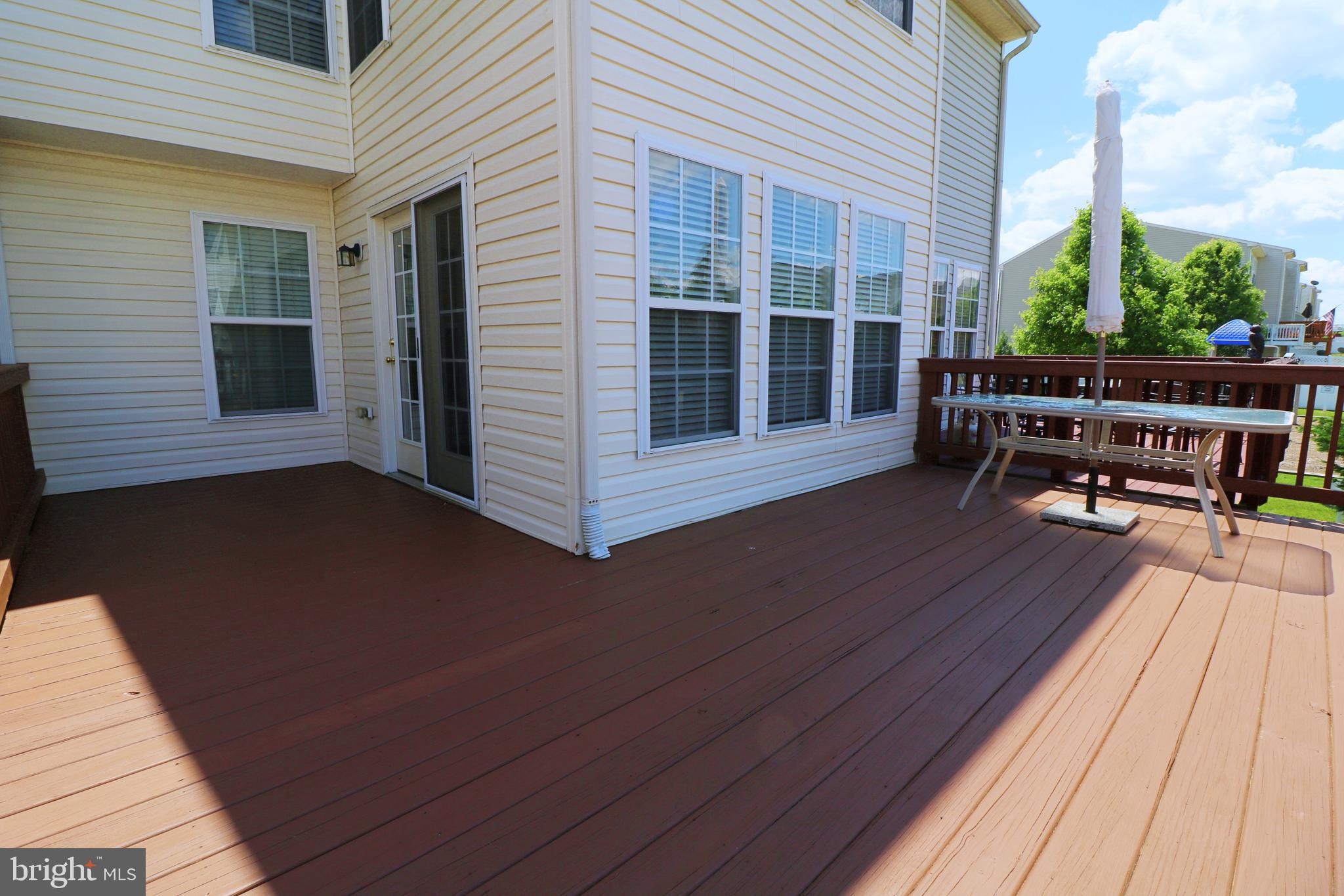 LAKELAND PLACE - Residential