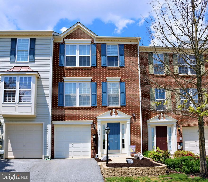 This immaculate 3 bed 2.5 bath, fully finished walk-out basement 1 car garage townhome is positioned in the conveniently located, picturesque community of Fairfax Crossing featuring beautiful views of the majestic Blue Ridge Mountains, a wonderfully spacious master suite complete with large soaking tub, separate shower, double vanity, ceramic tile flooring, stunning hardwood, spacious eat-in kitchen with large island, upgraded countertops and 12 ft bump out sunroom leading to the sizable deck perfect for entertaining friends and family. You must get in to see this RemarKABLE gem quickly!