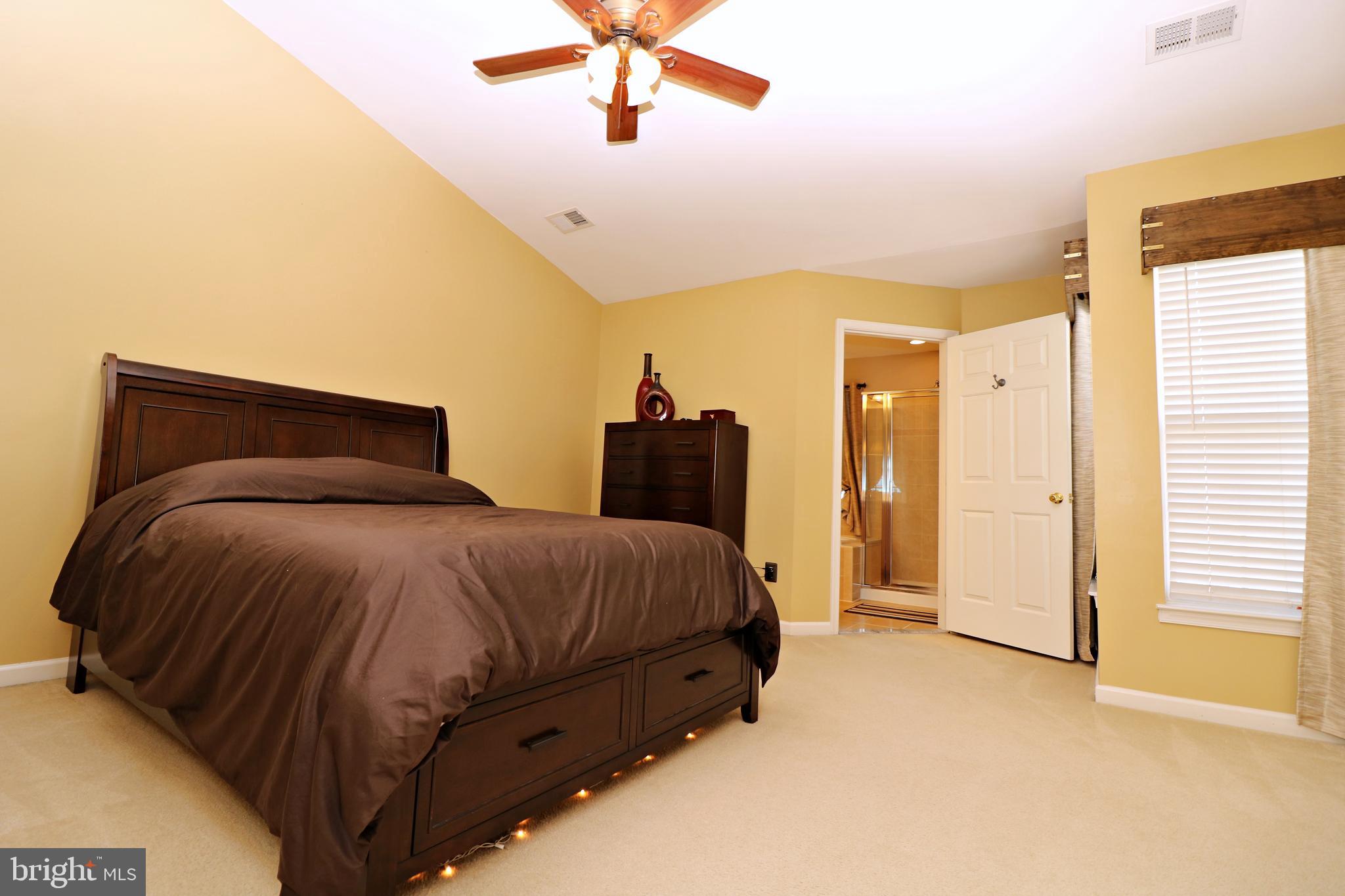 LAKELAND PLACE - Residential