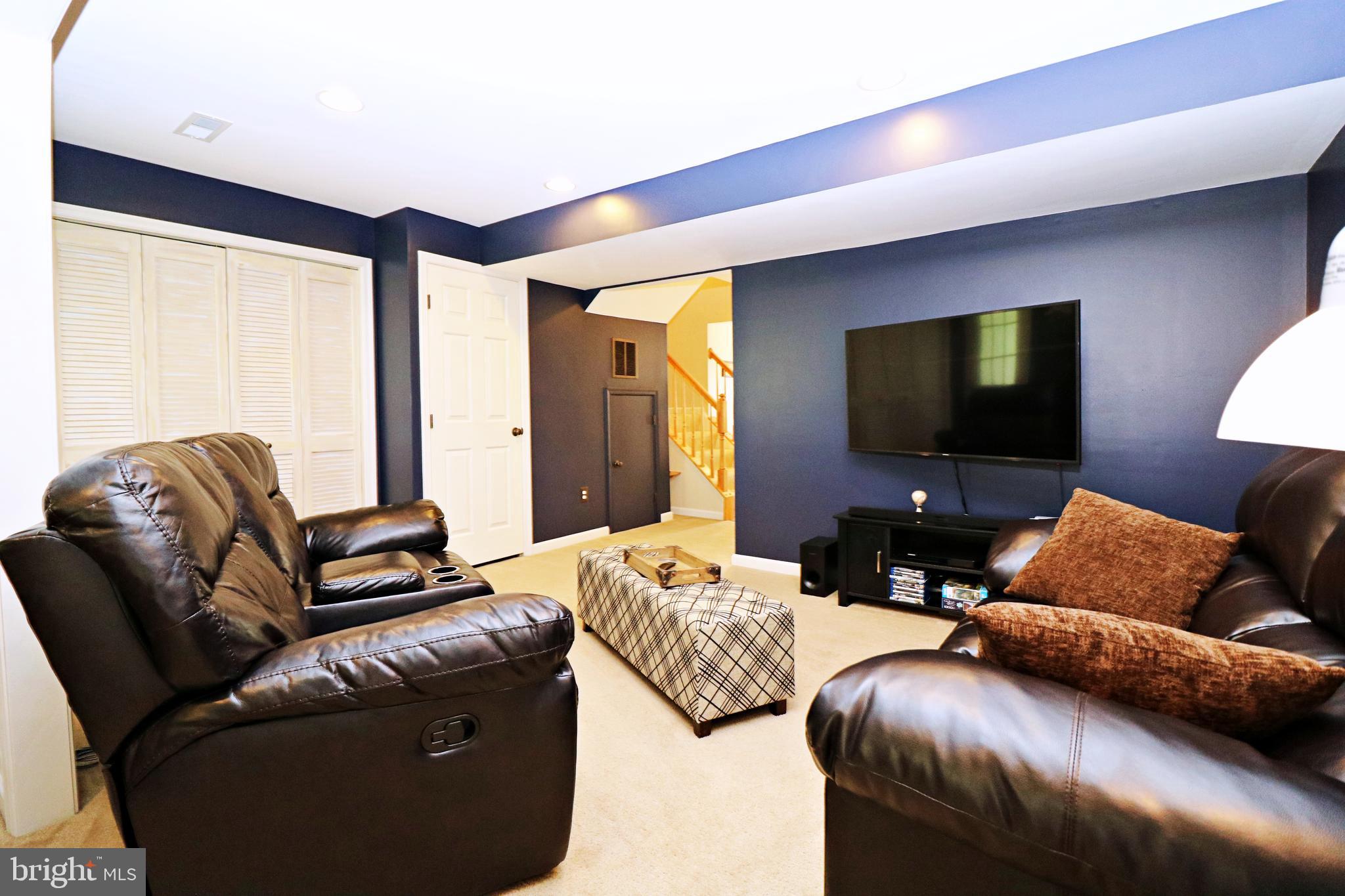 LAKELAND PLACE - Residential