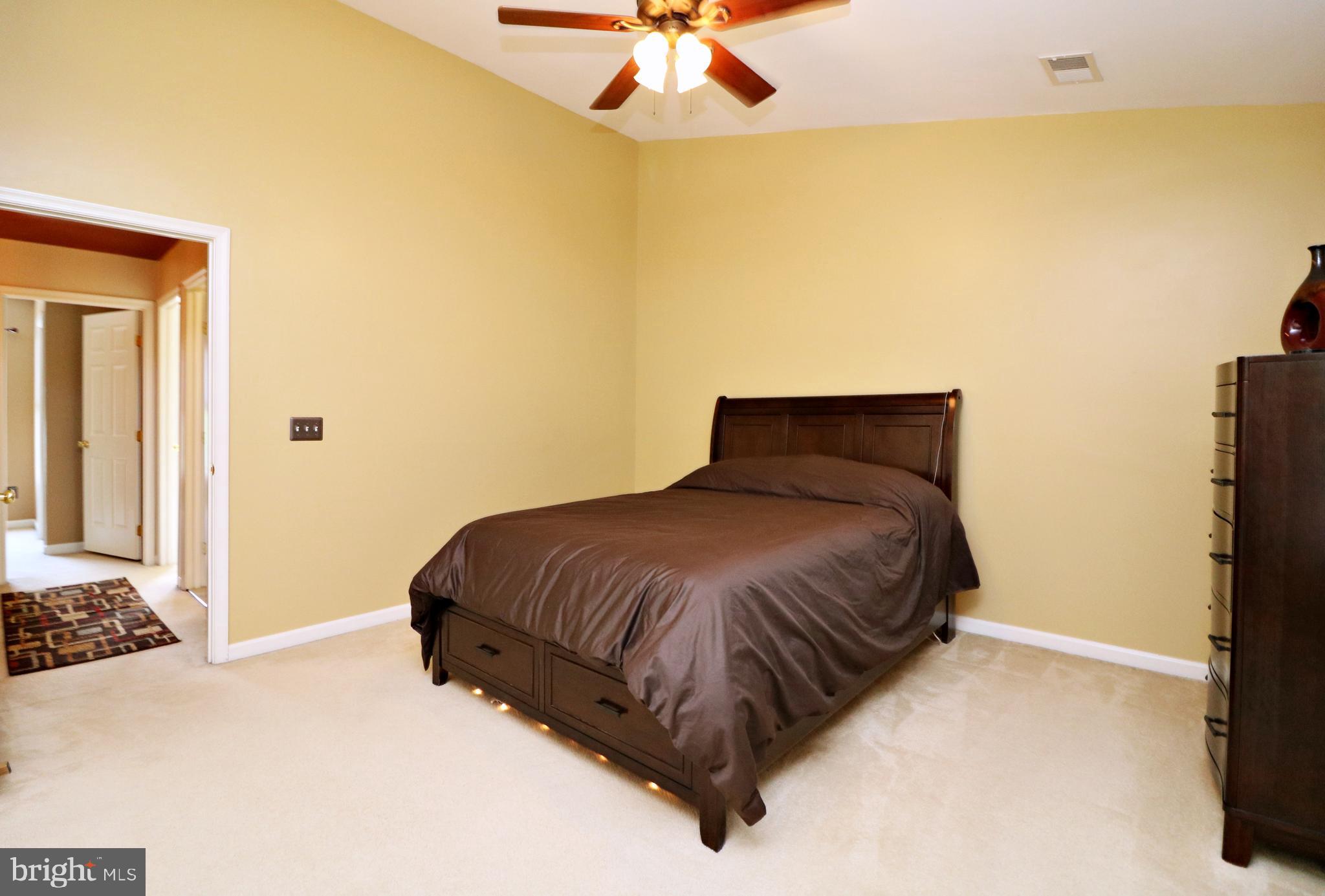 LAKELAND PLACE - Residential