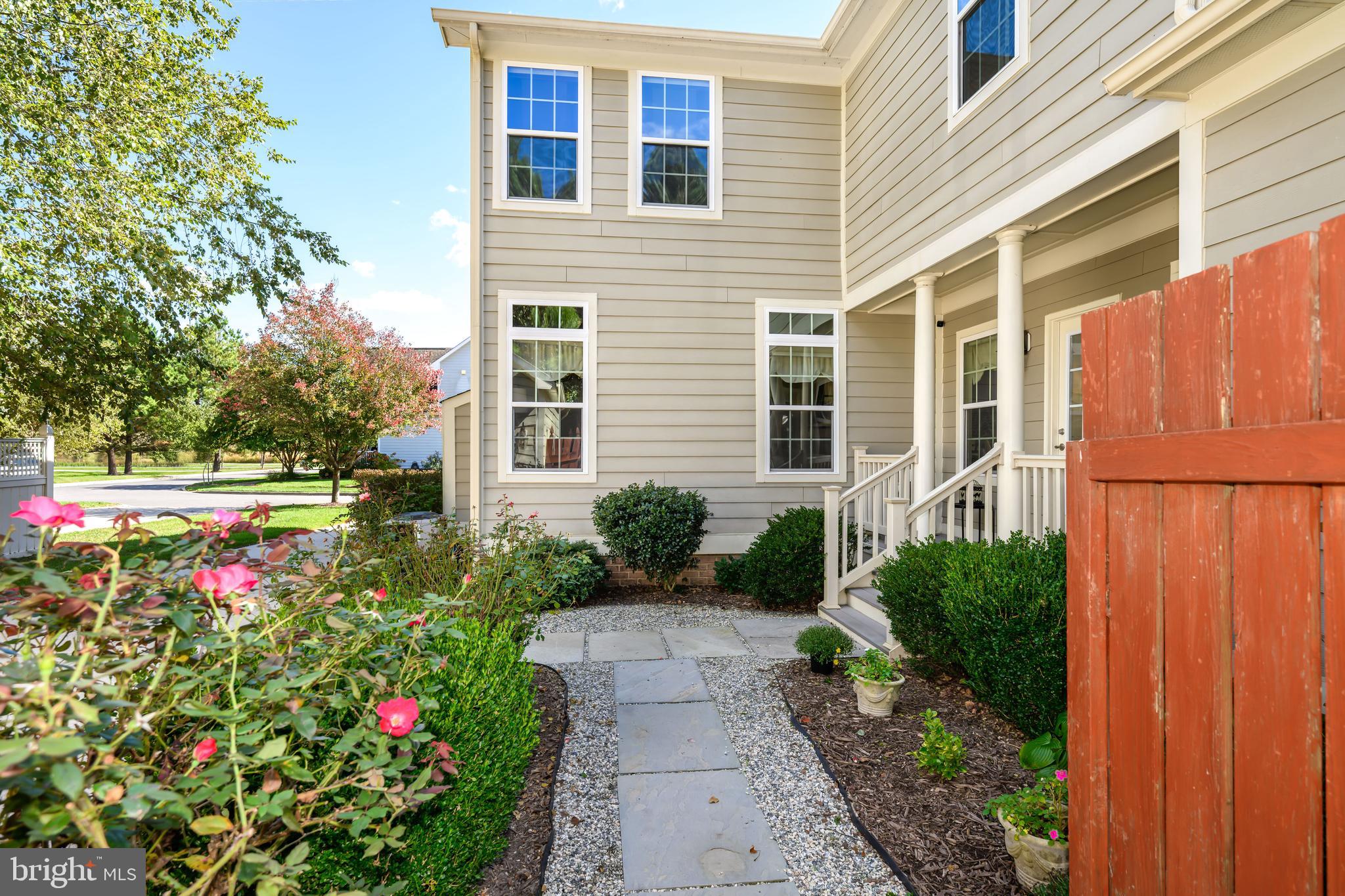 EASTON VILLAGE - Residential