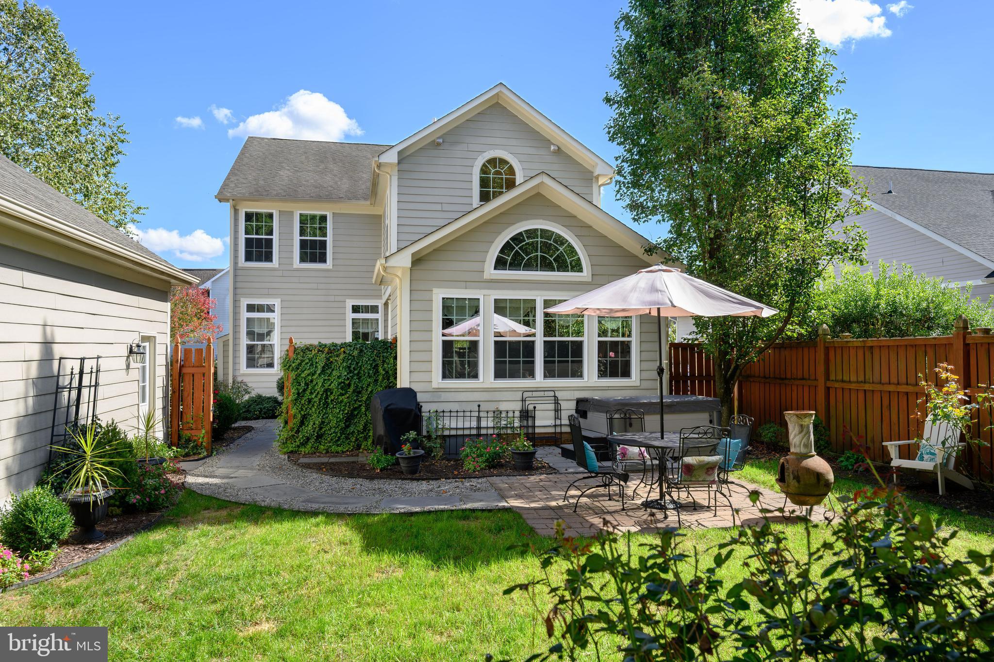 EASTON VILLAGE - Residential