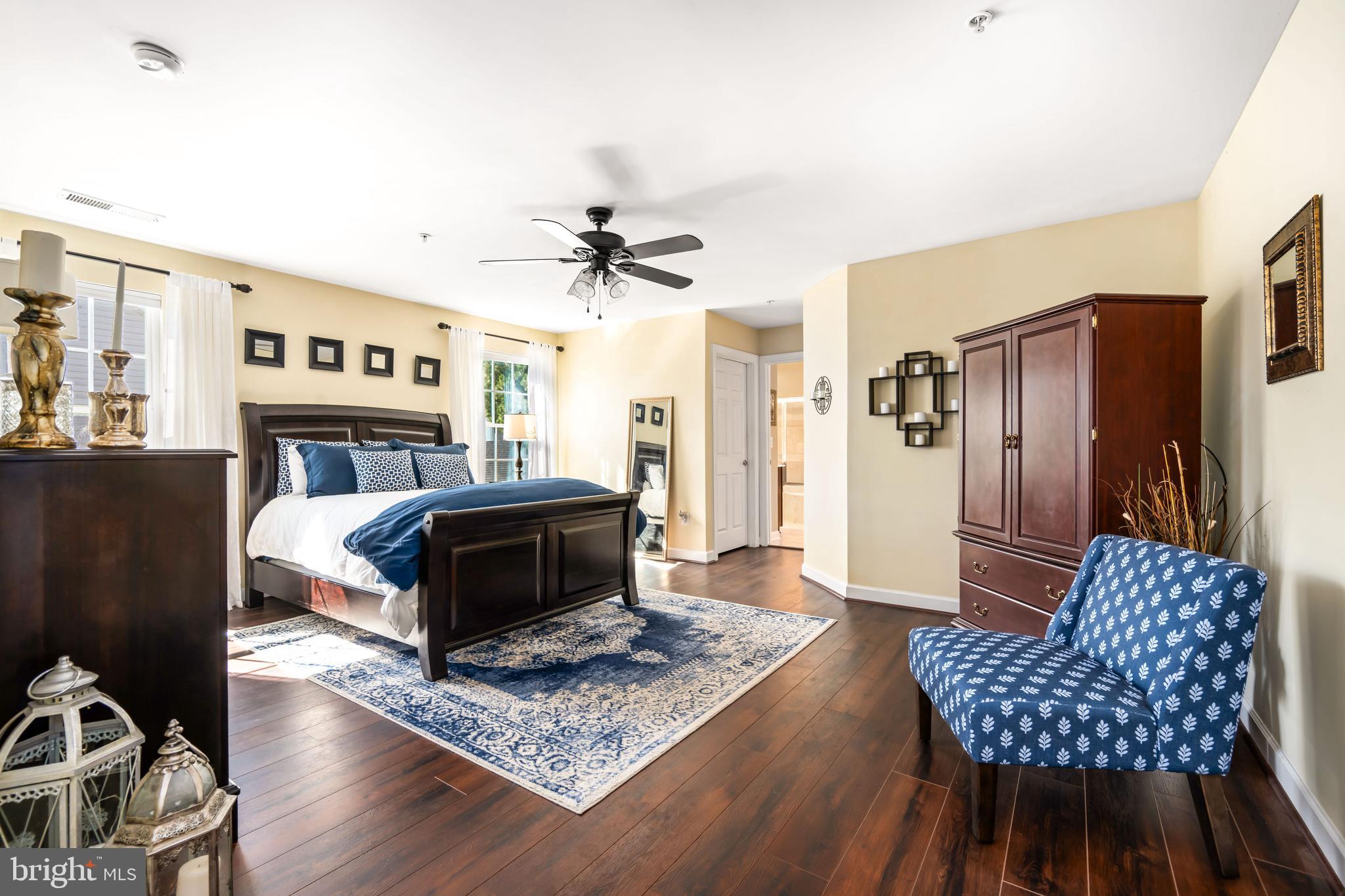 EASTON VILLAGE - Residential