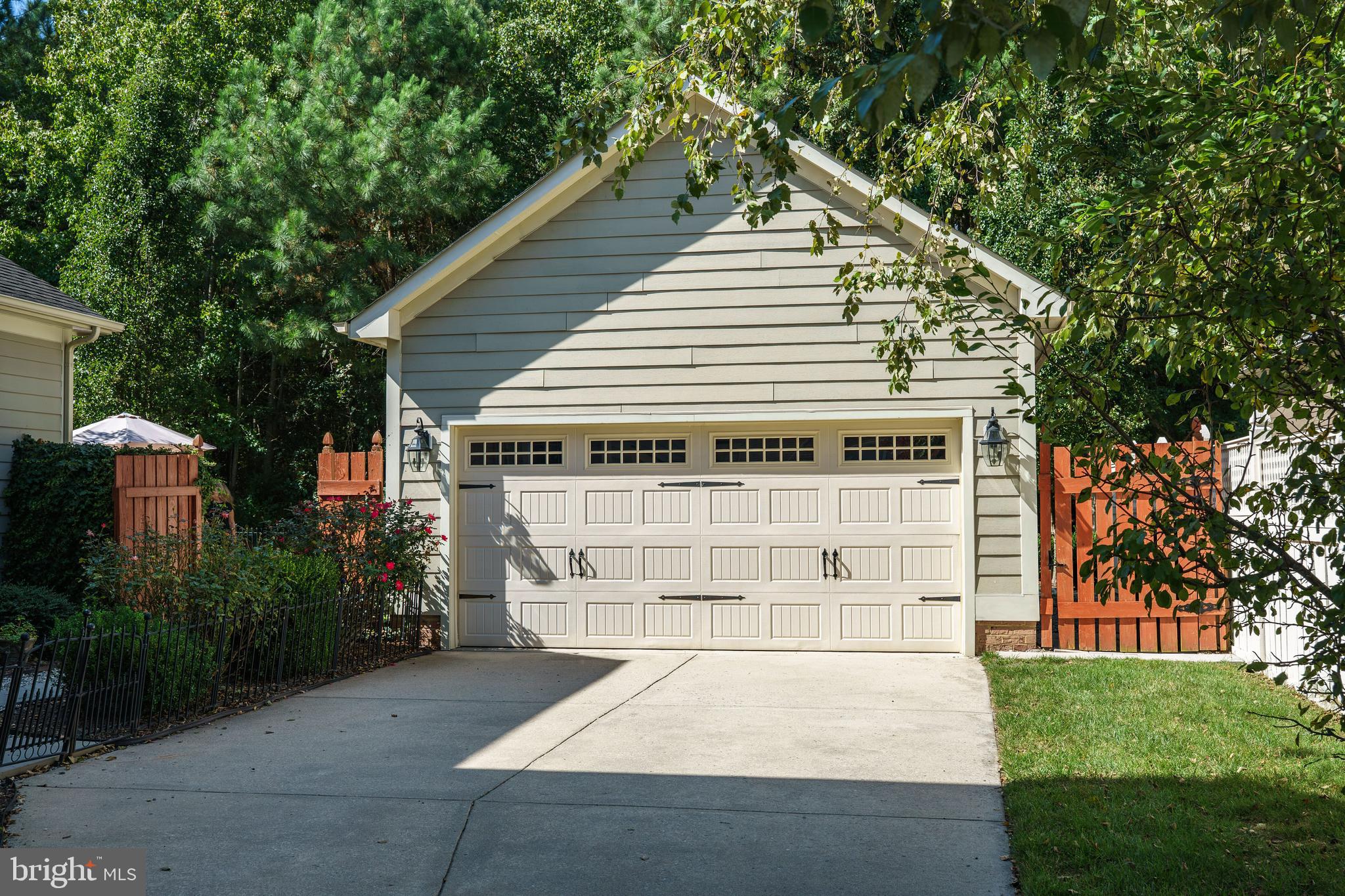 EASTON VILLAGE - Residential