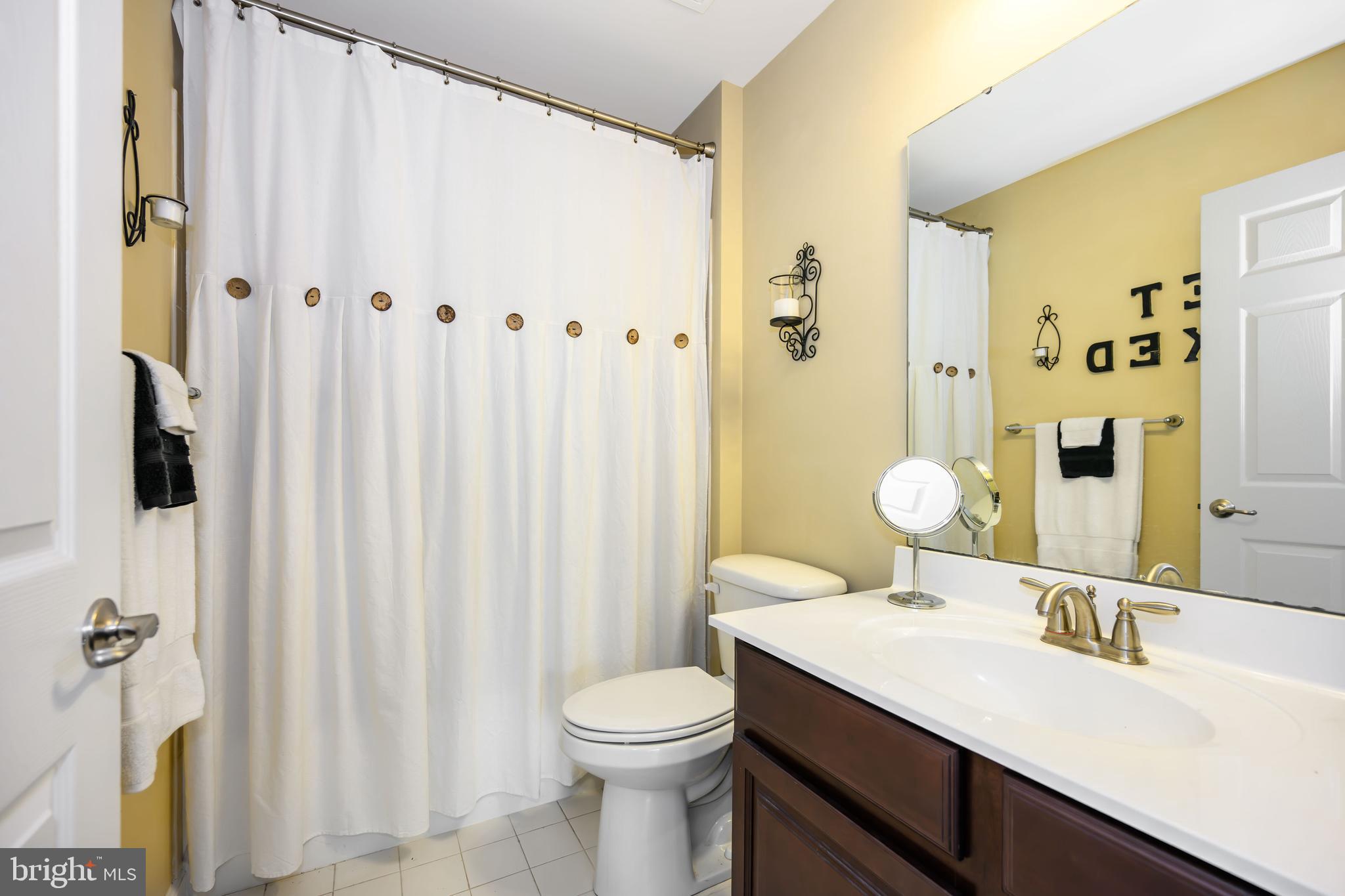 EASTON VILLAGE - Residential