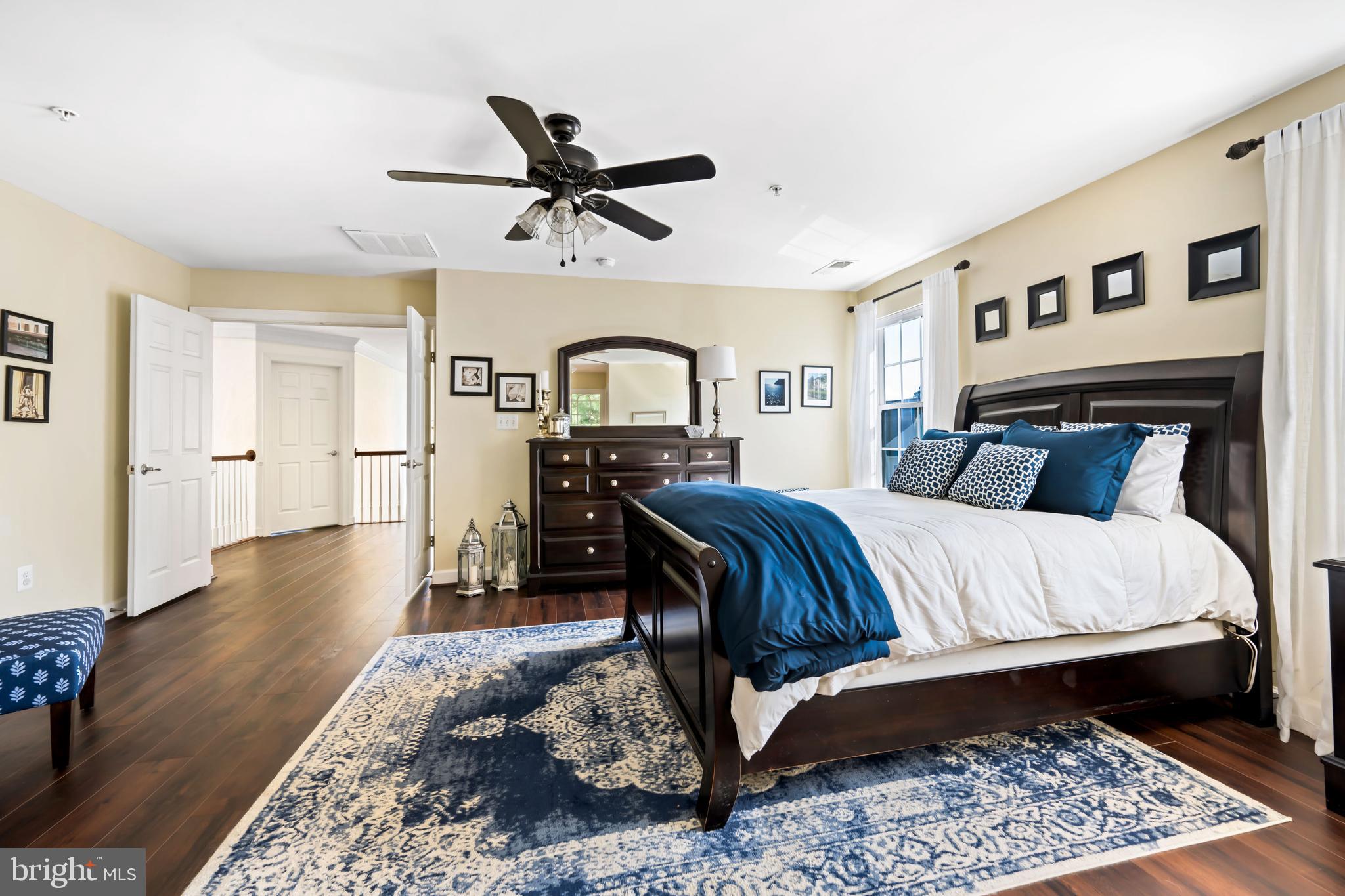 EASTON VILLAGE - Residential