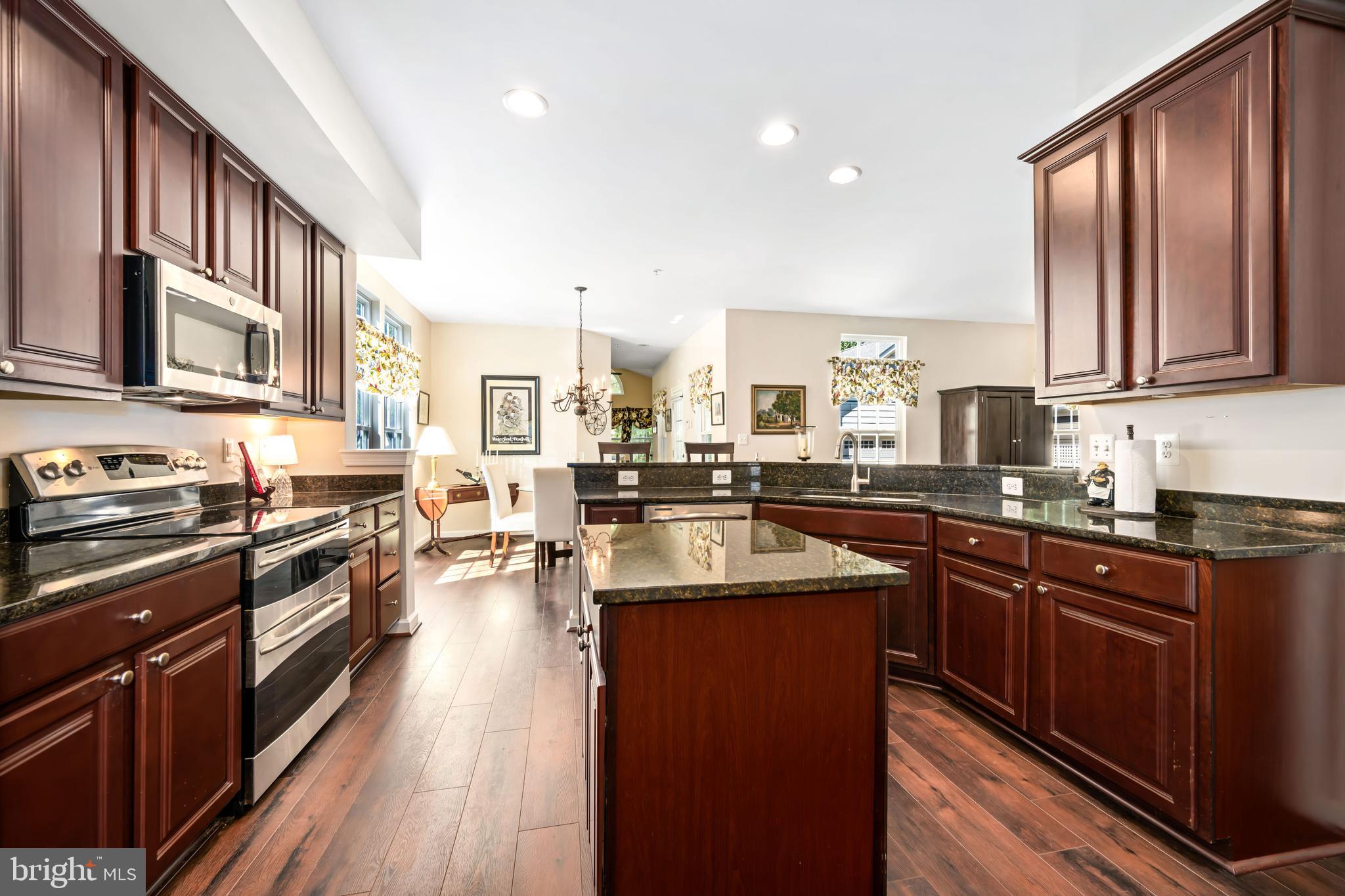 EASTON VILLAGE - Residential