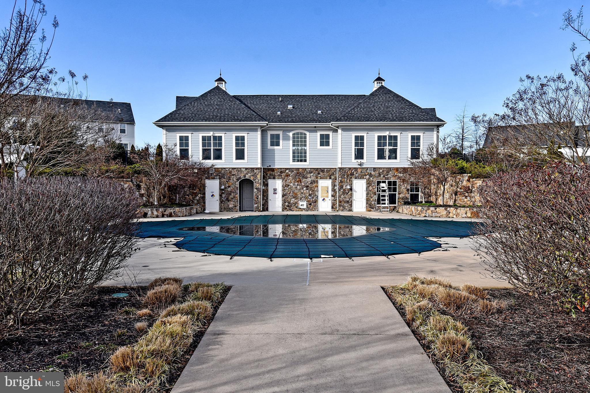 RIVER OAKS - Residential