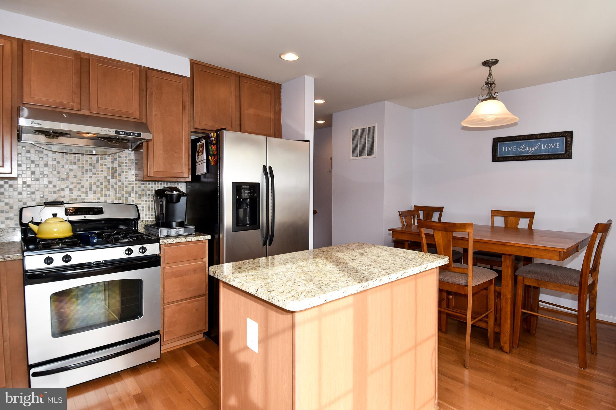 RIVER OAKS - Residential