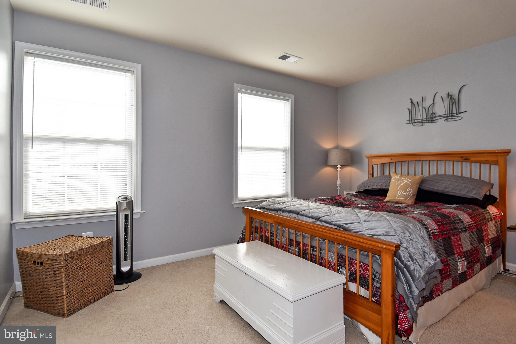 RIVER OAKS - Residential