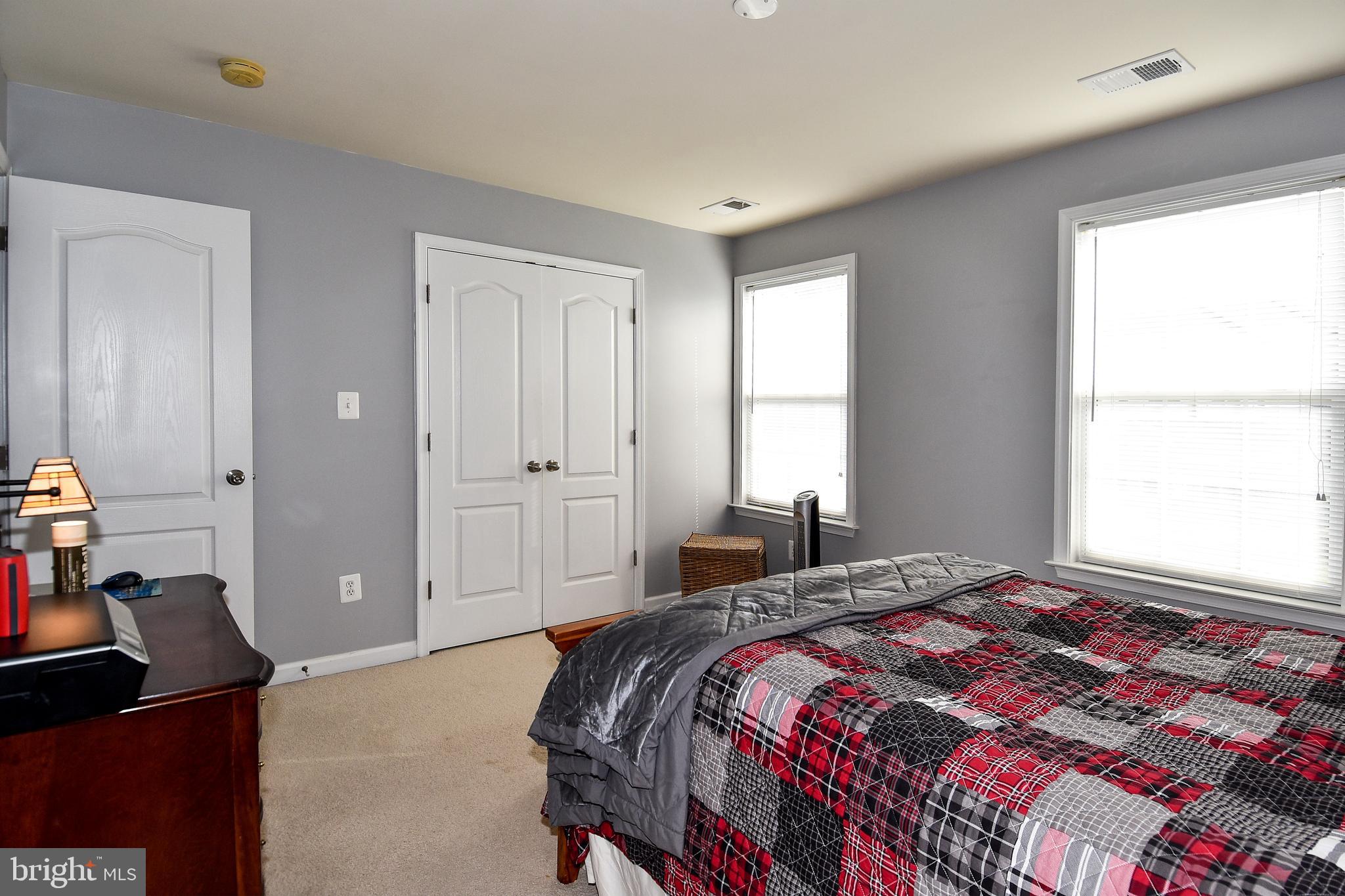 RIVER OAKS - Residential