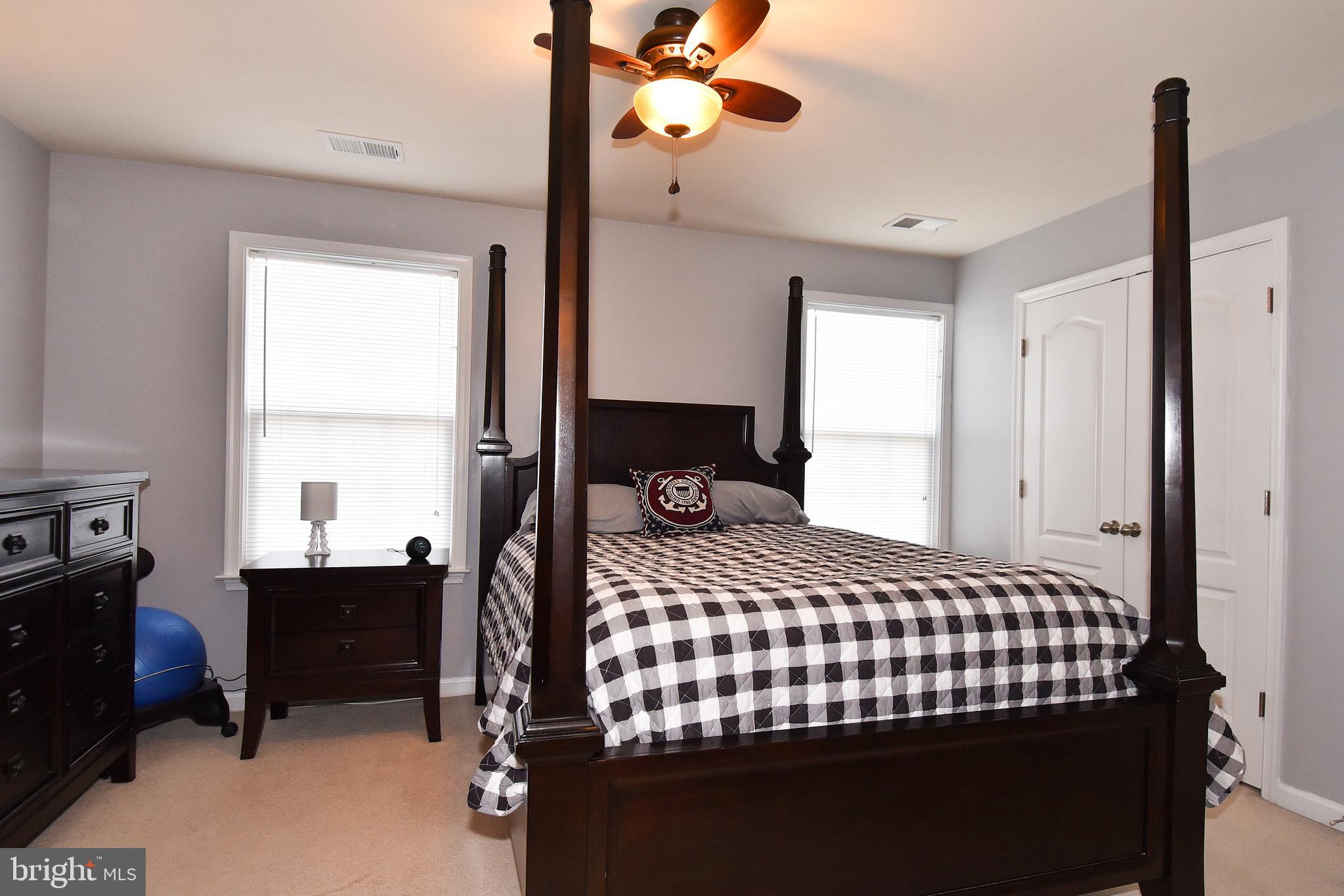 RIVER OAKS - Residential