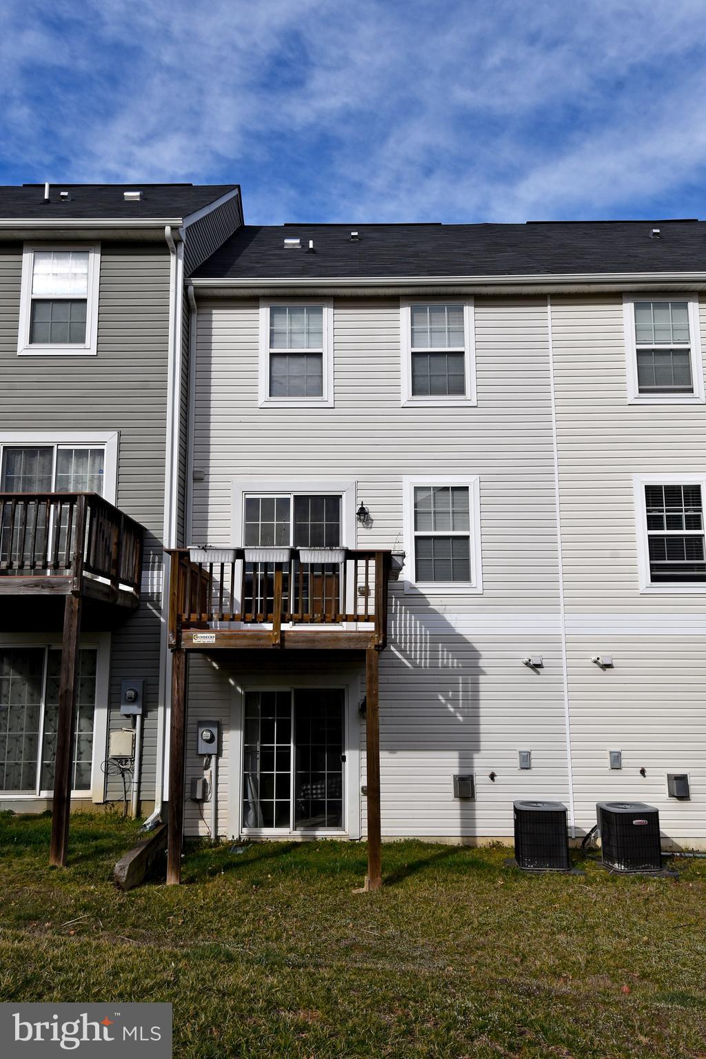 RIVER OAKS - Residential