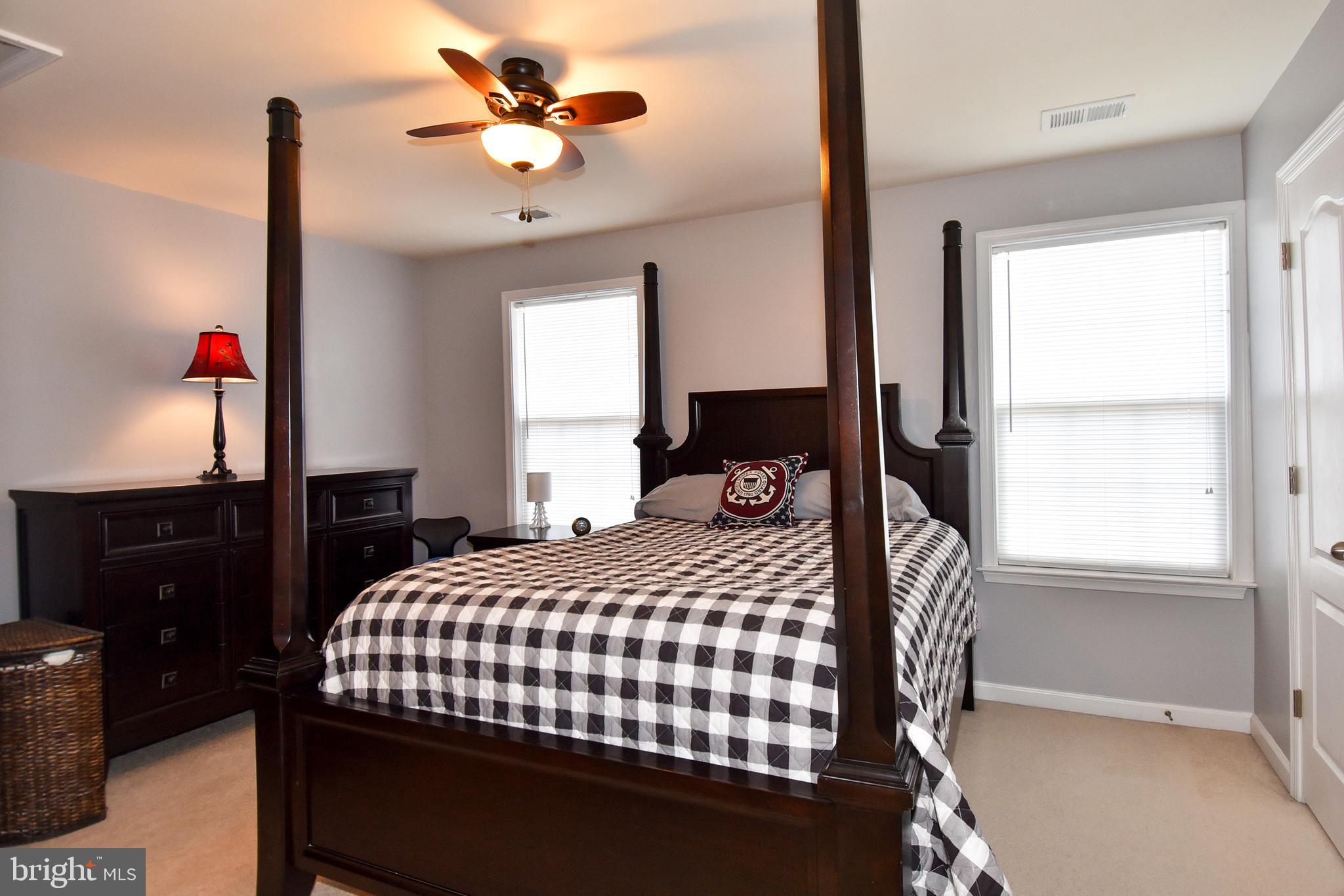 RIVER OAKS - Residential