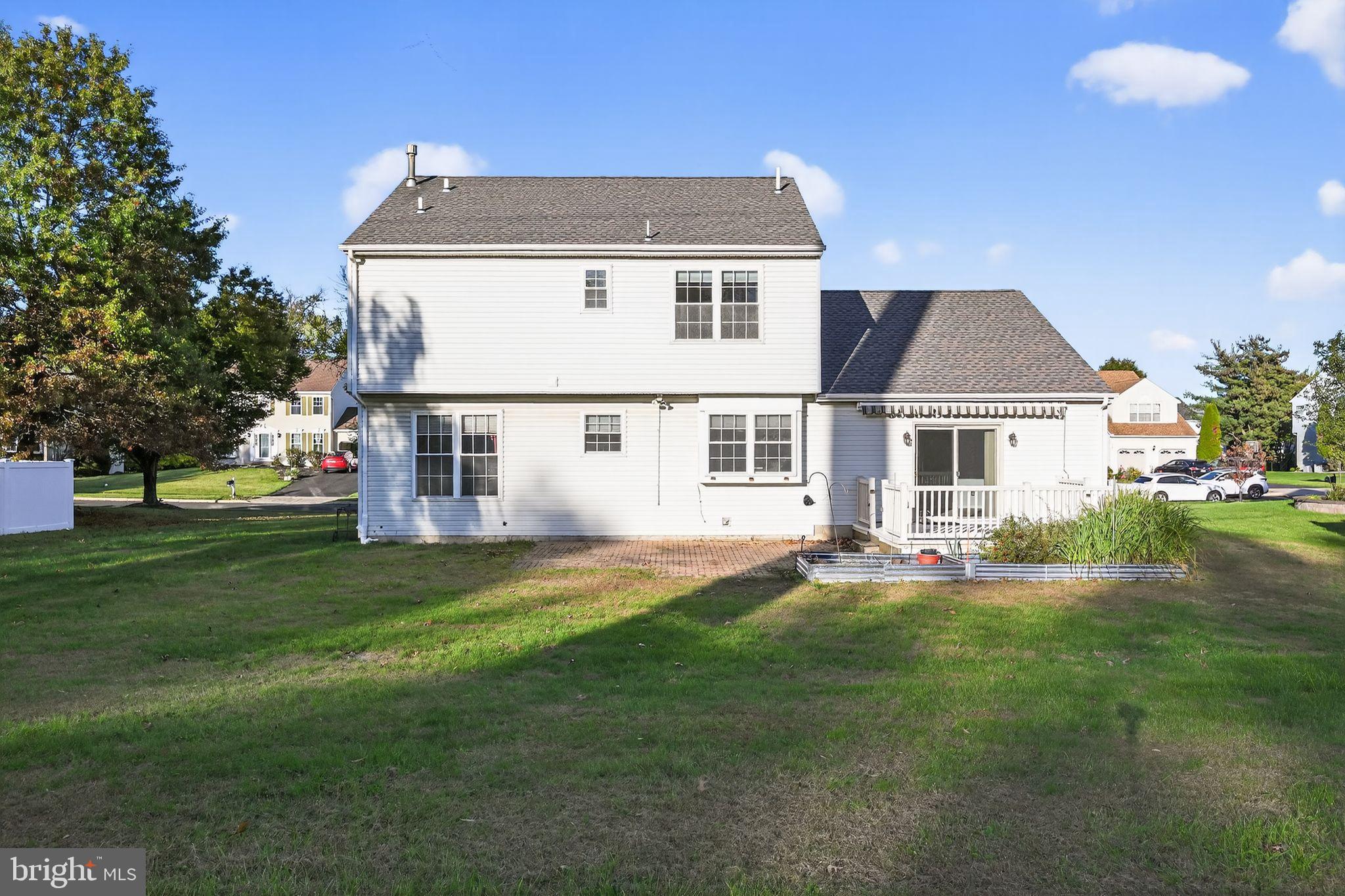 MONTGOMERY OAKS - Residential