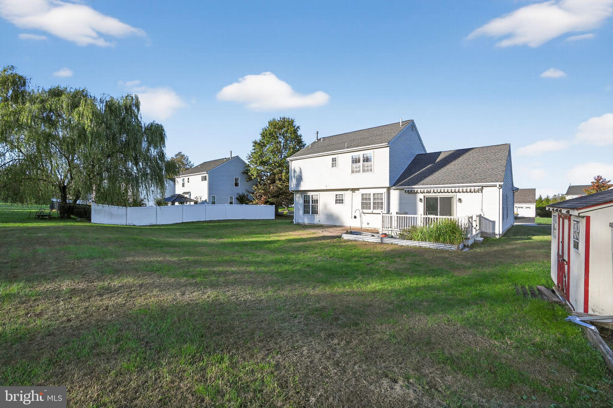 MONTGOMERY OAKS - Residential