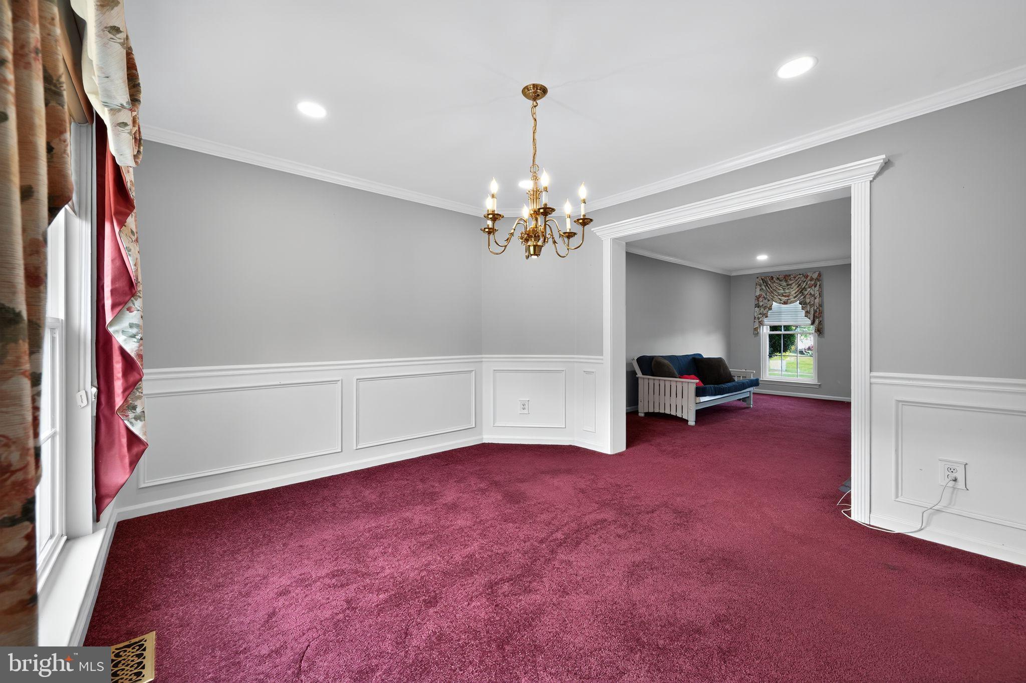 MONTGOMERY OAKS - Residential