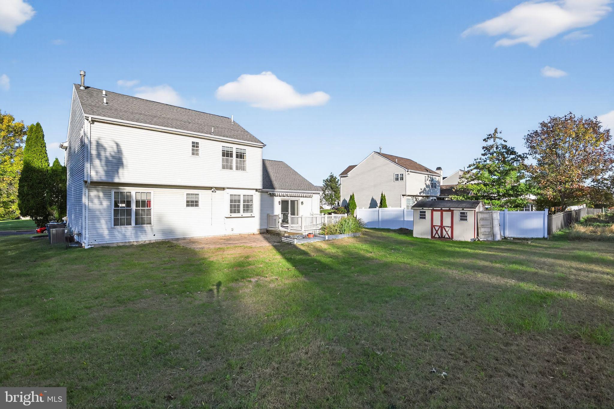 MONTGOMERY OAKS - Residential