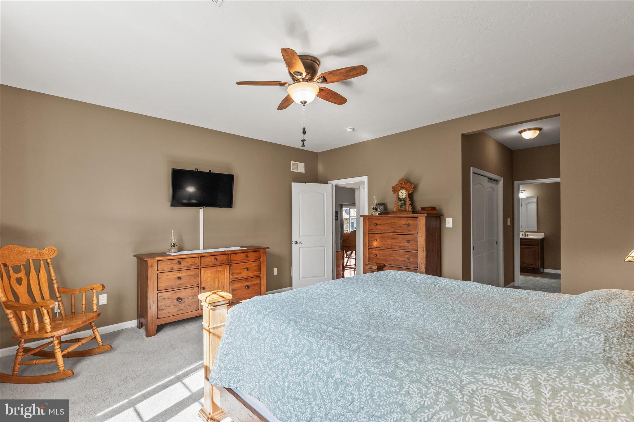 JACKSON HEIGHTS - Residential