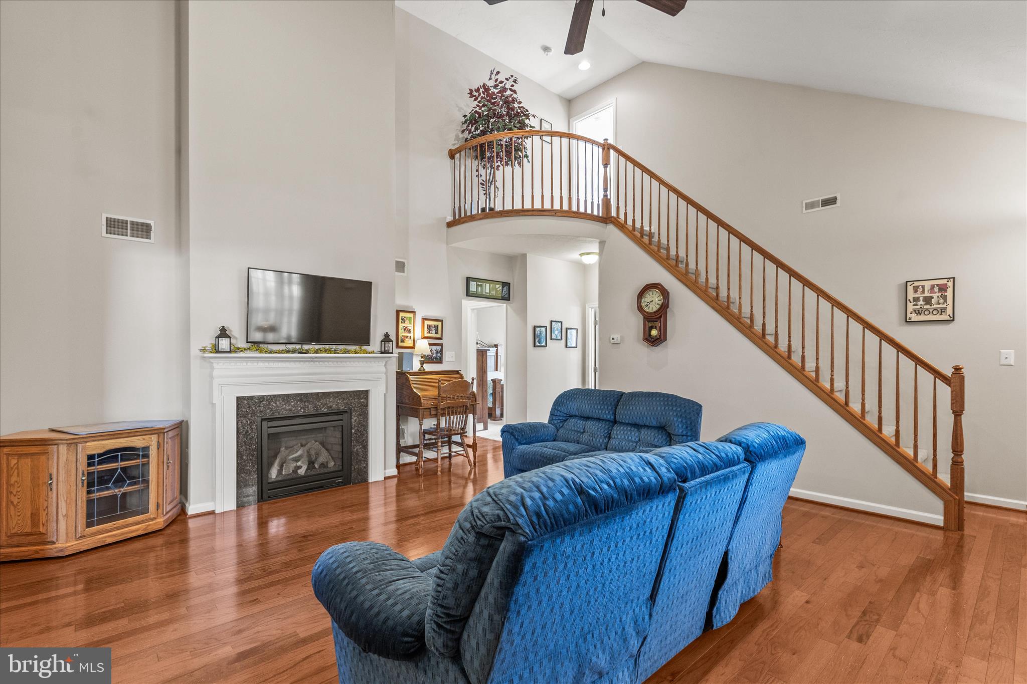 JACKSON HEIGHTS - Residential