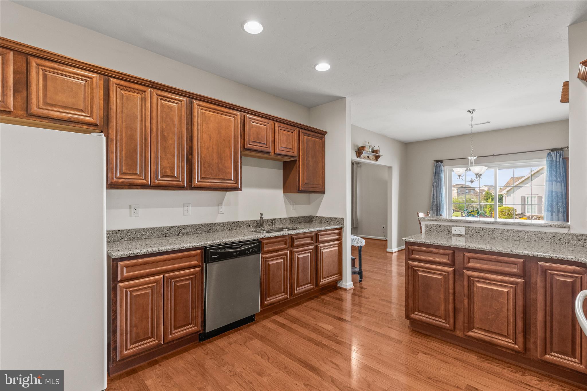 JACKSON HEIGHTS - Residential