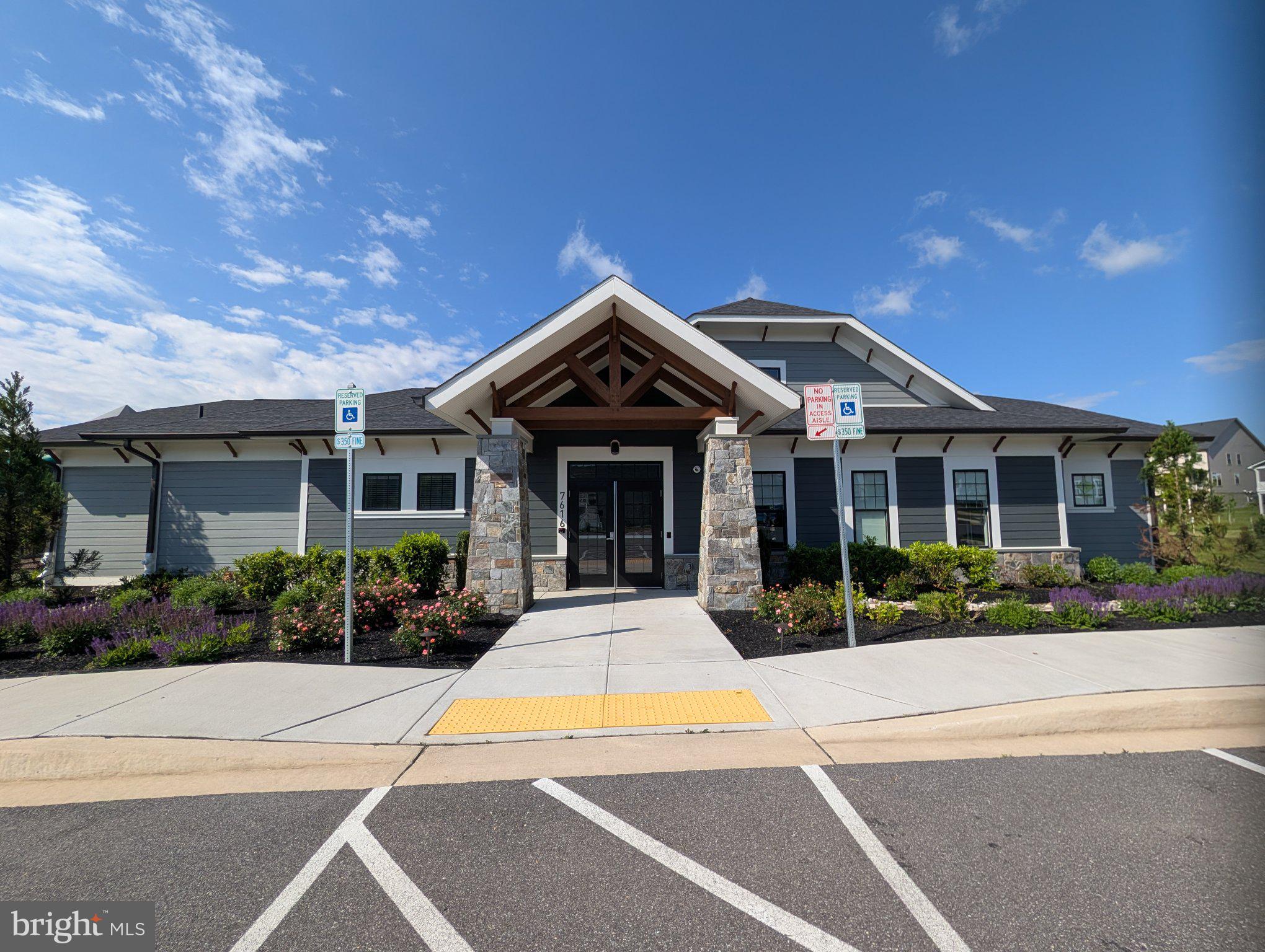 WELLINGTON FARMS - Residential