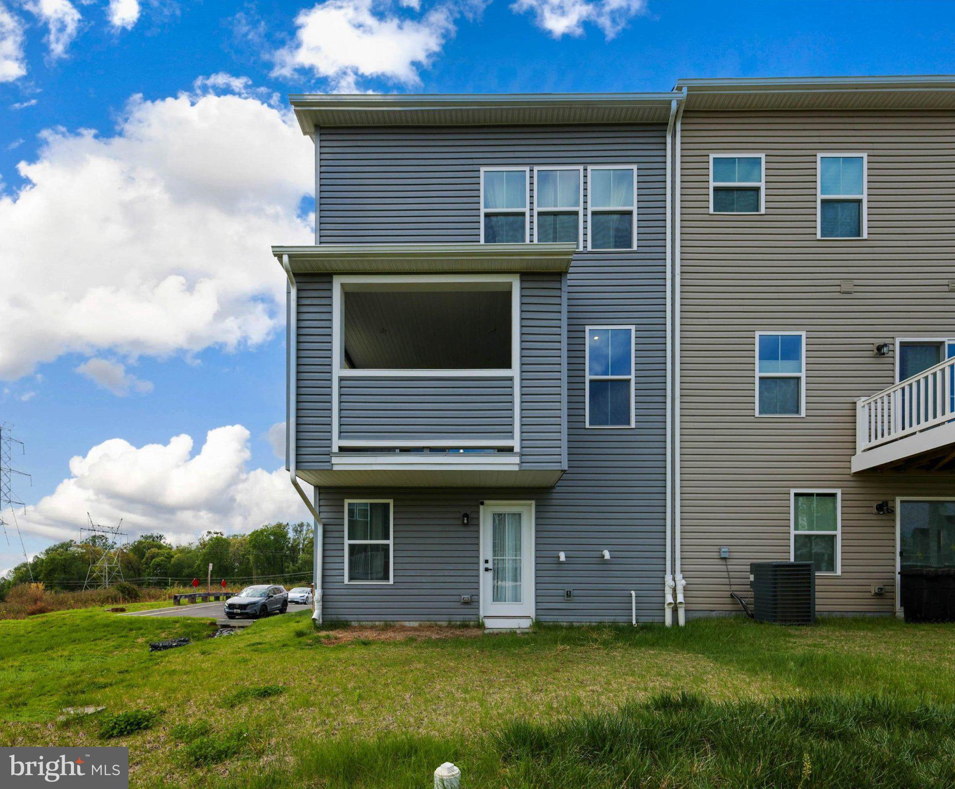 WELLINGTON FARMS - Residential